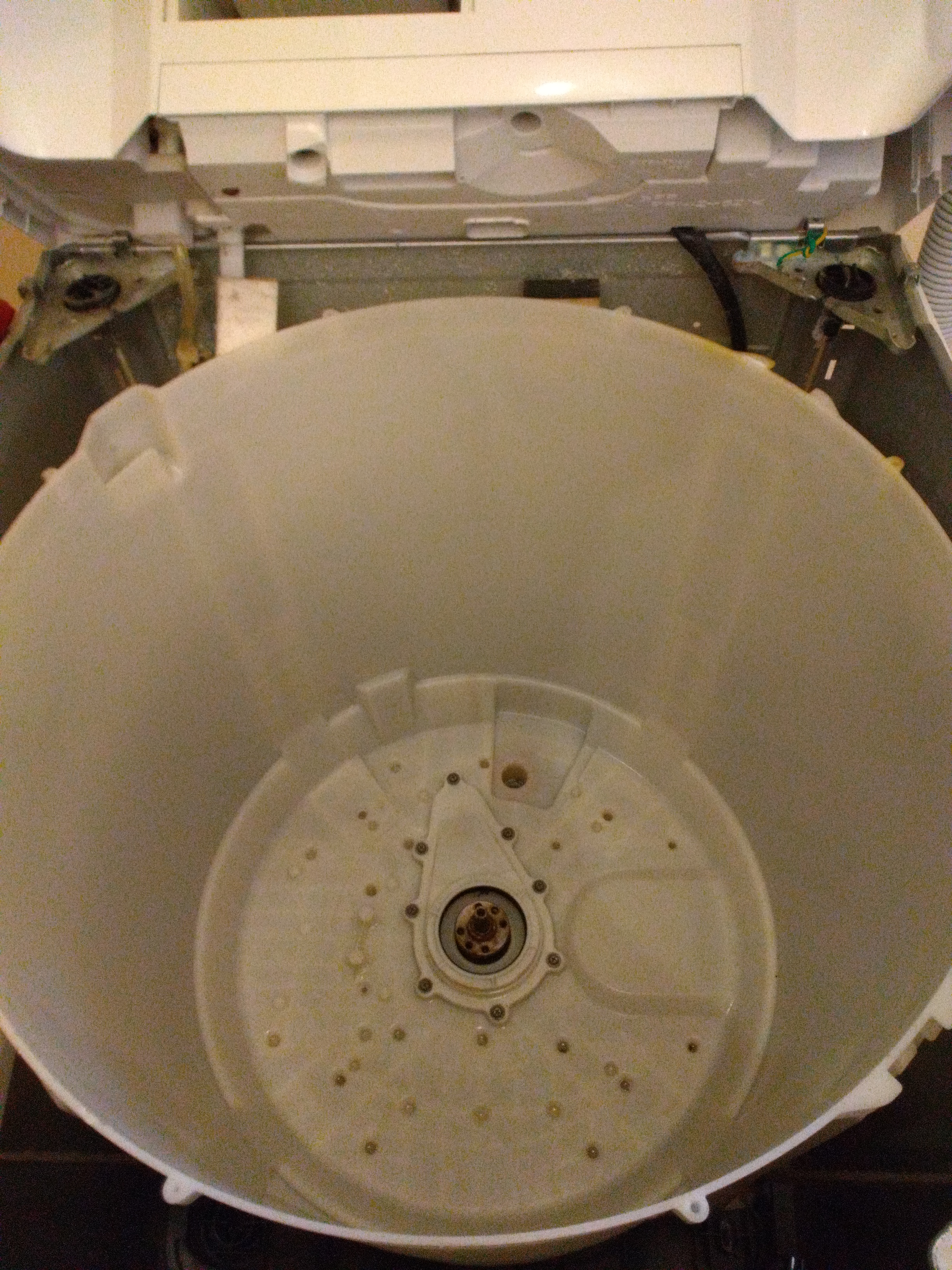 青森県八戸市の洗濯機分解クリーニングの作業後2