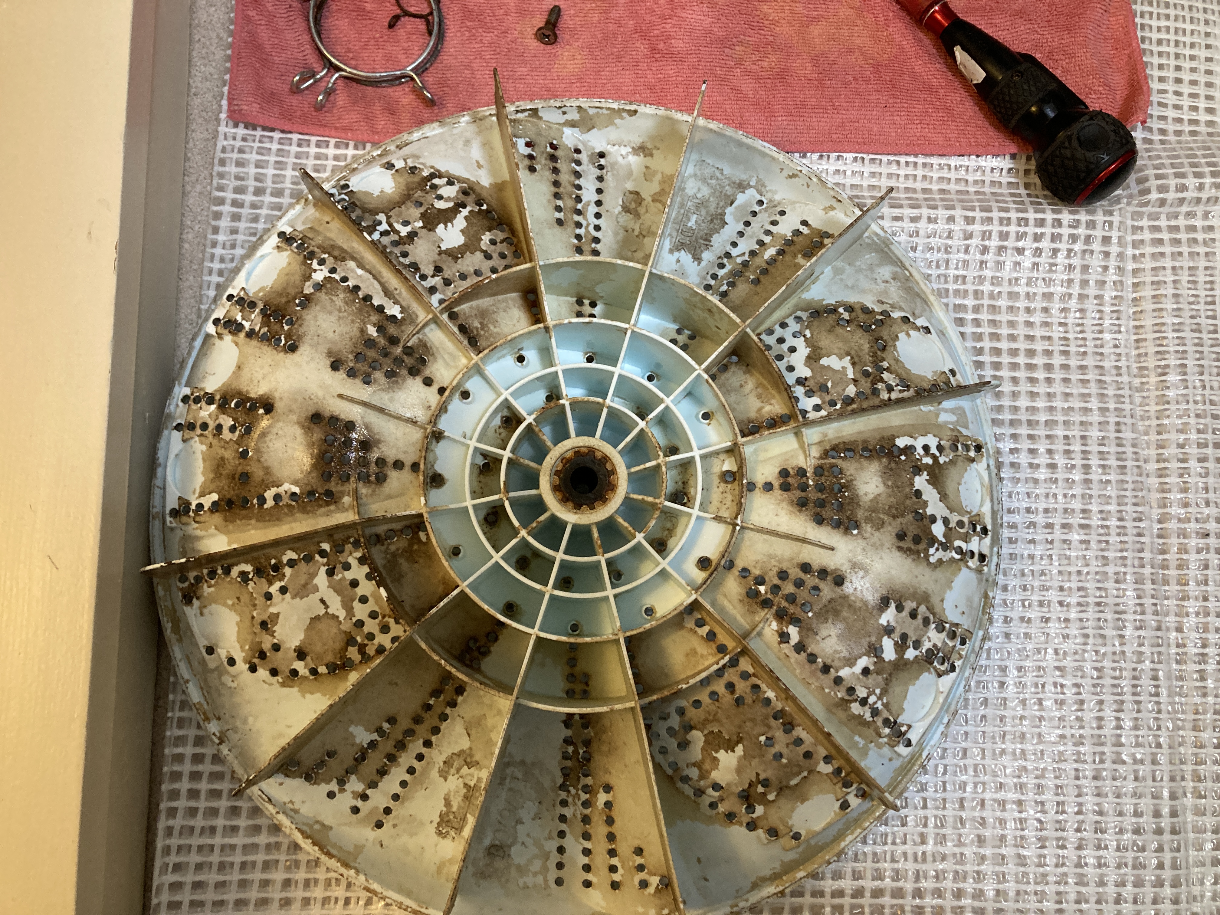 京都府京都市南区吉祥院石原町の洗濯機分解クリーニングの作業前1