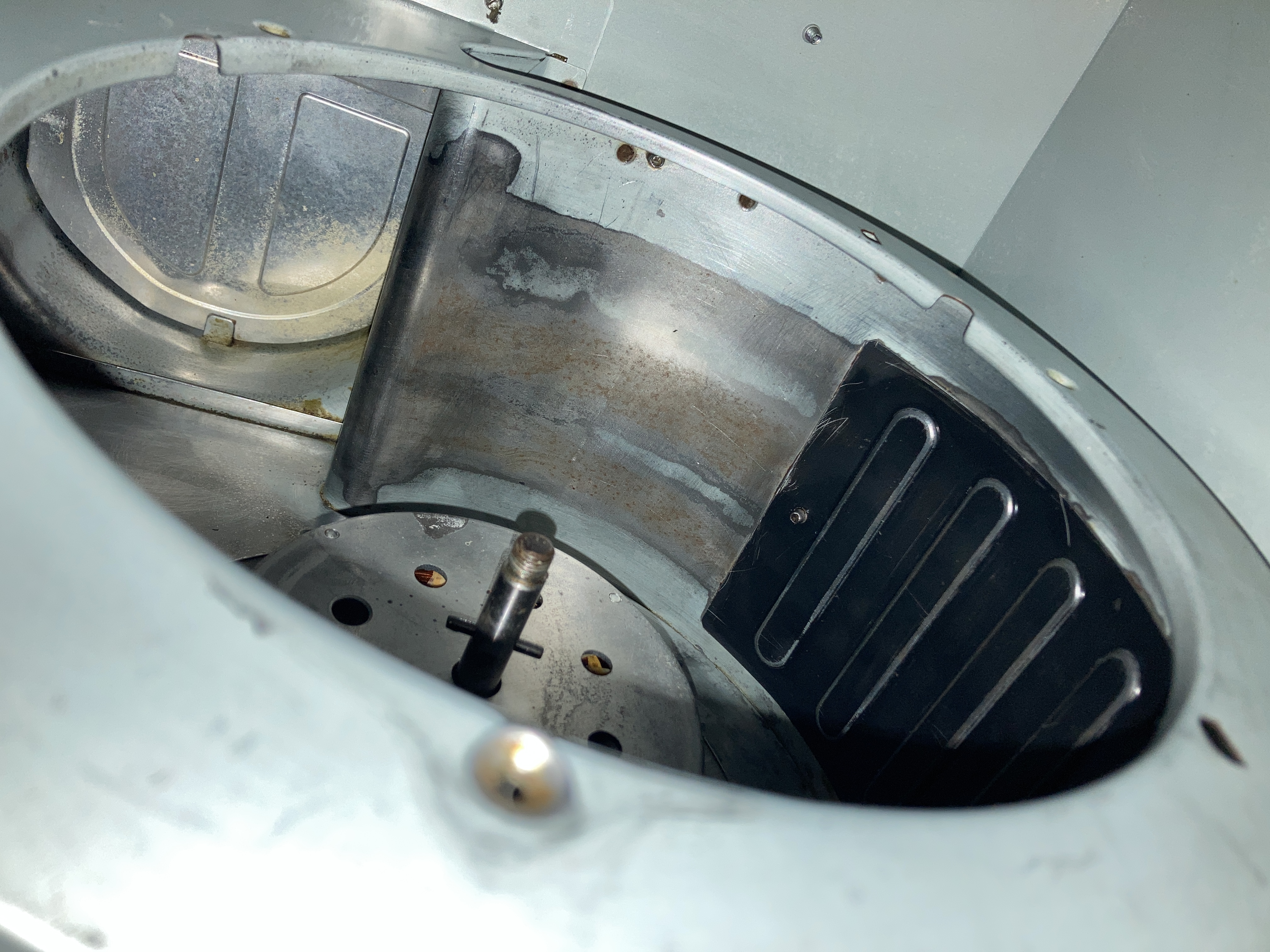 京都府京都市中京区裏寺町のレンジフードクリーニングの作業後1