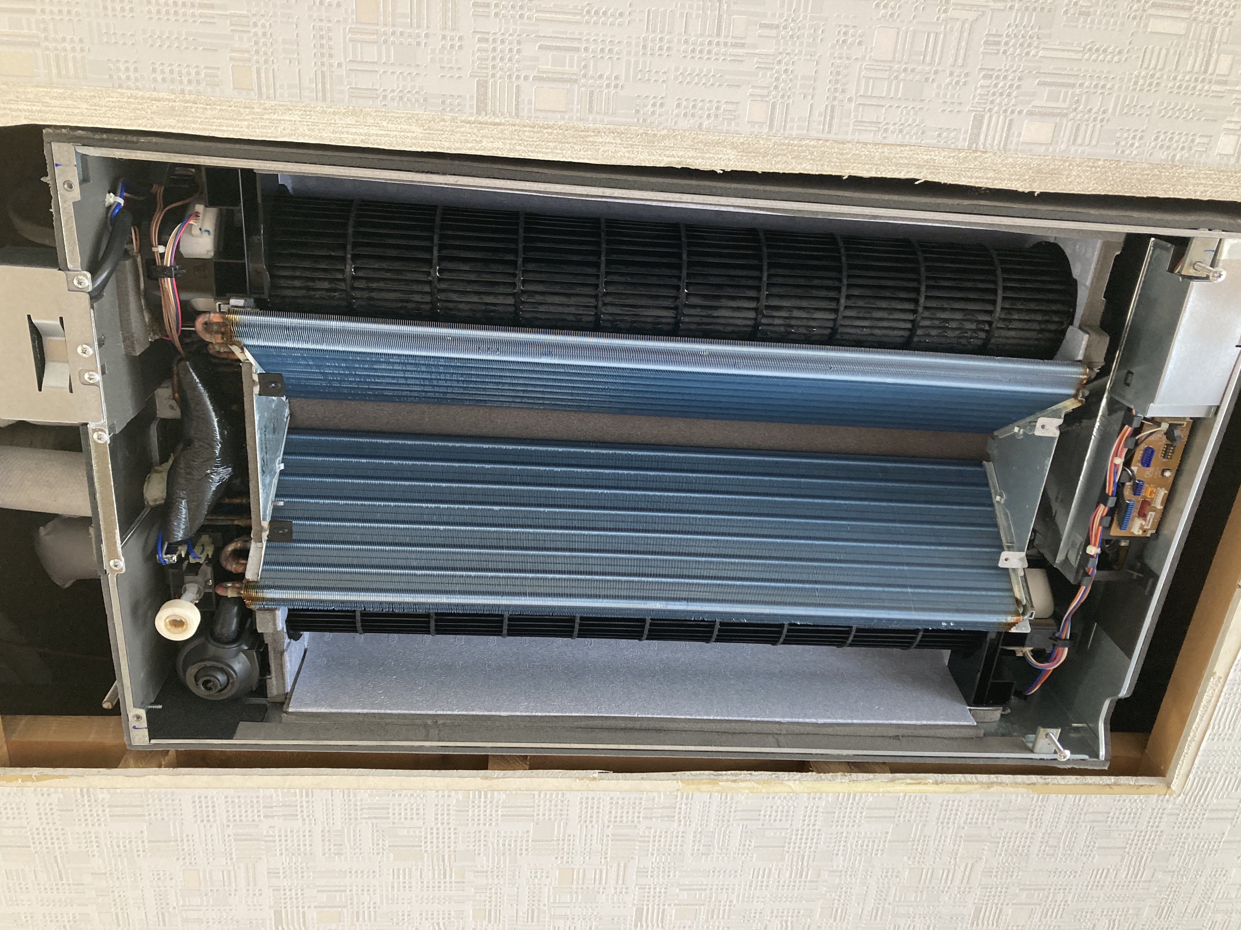 京都府京都市中京区姉西洞院町の家庭用天井埋め込みエアコンの作業後1