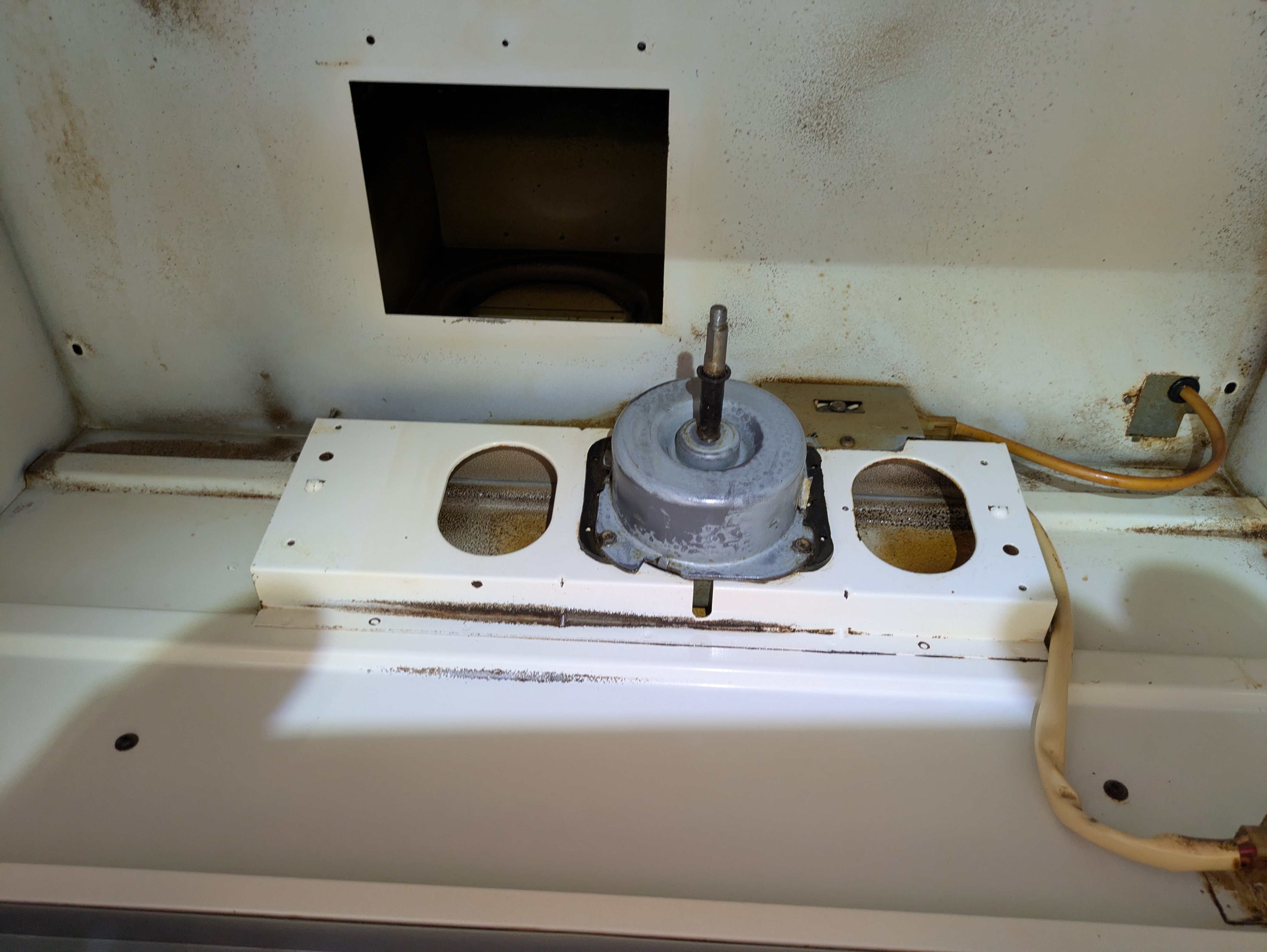 埼玉県白岡市のレンジフードクリーニングの作業後3