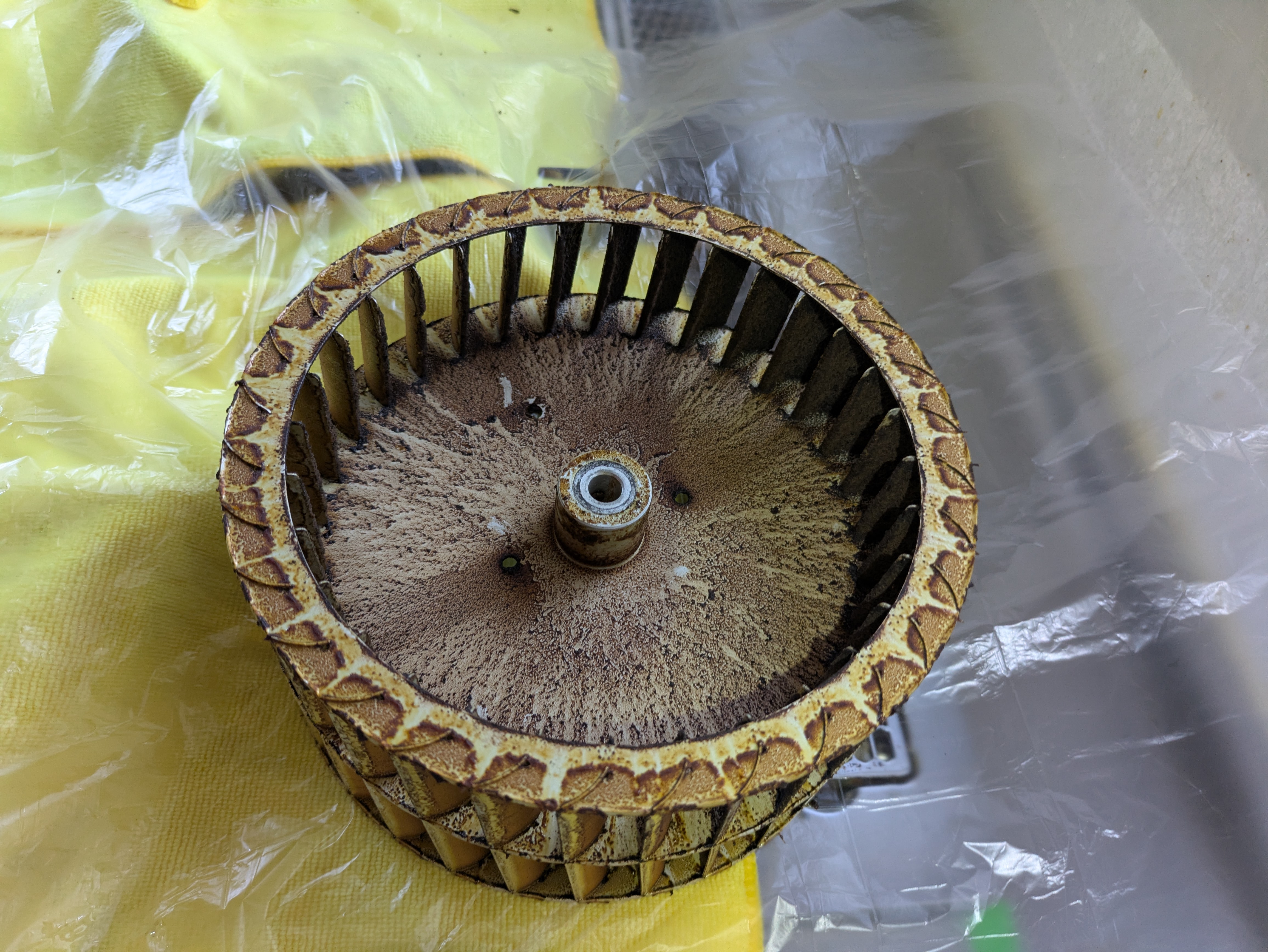 埼玉県白岡市のレンジフードクリーニングの作業前1