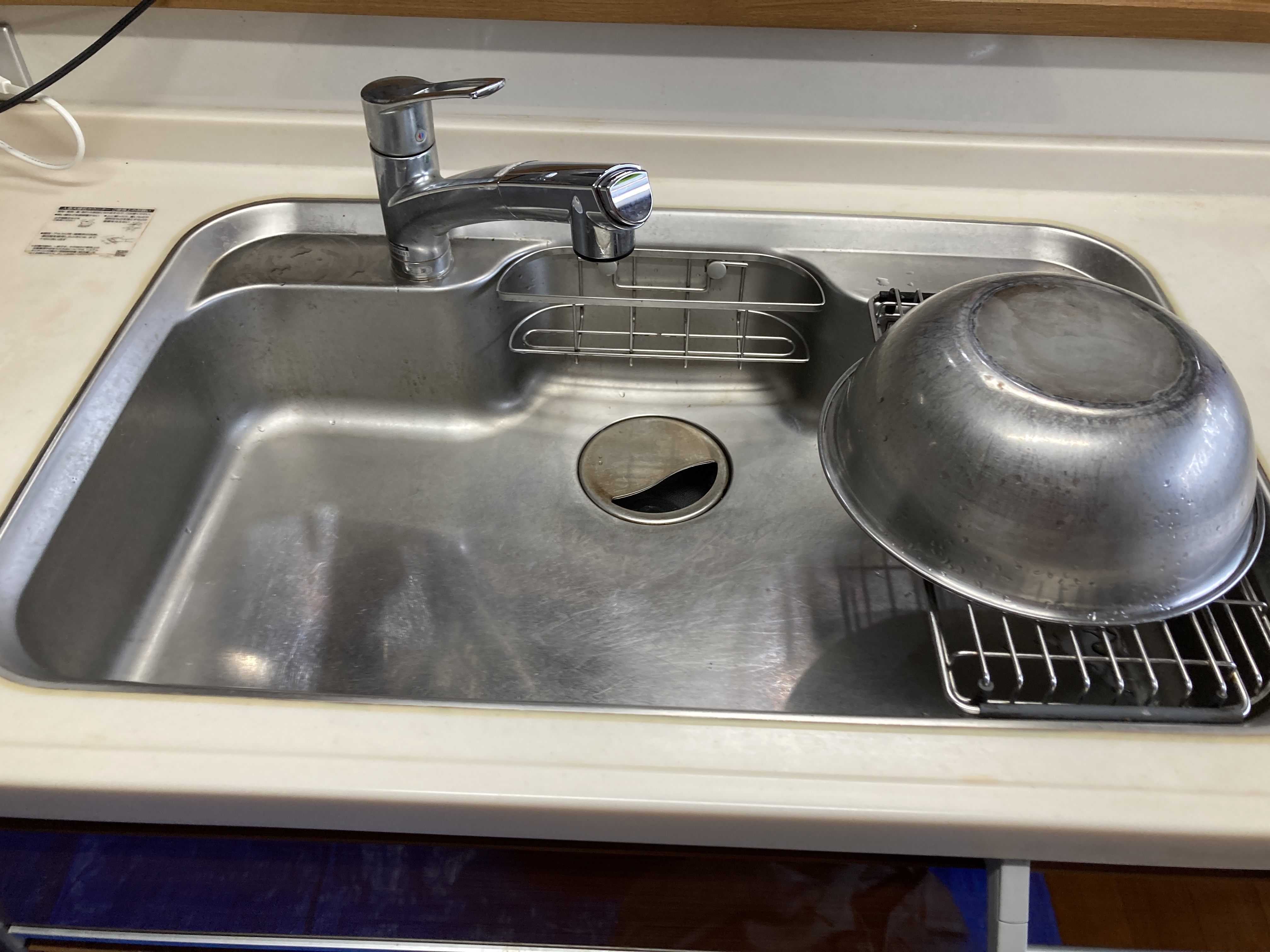 京都府京都市南区上鳥羽城ケ前町のキッチンクリーニングの作業前3