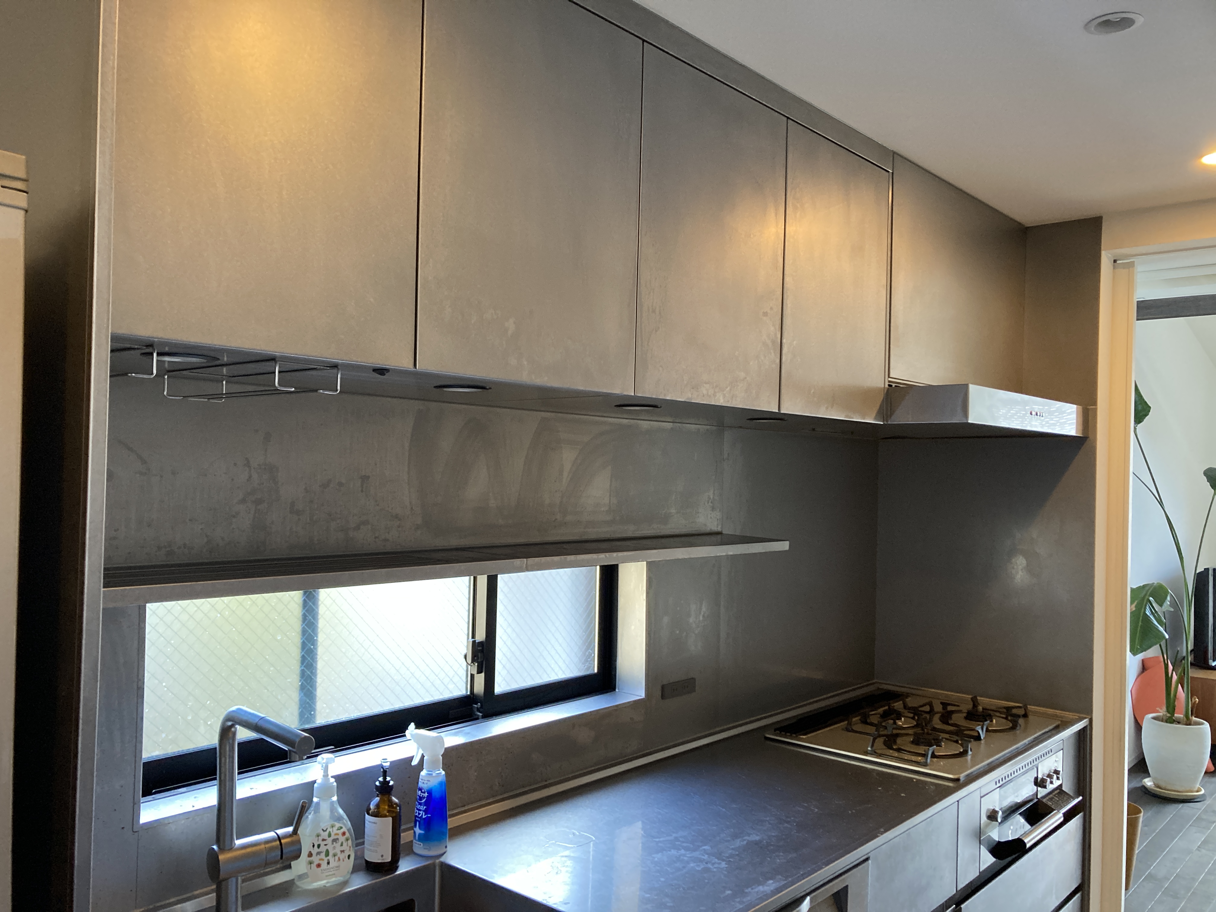 京都府京都市左京区岡崎東福ノ川町のキッチンクリーニングの作業前1