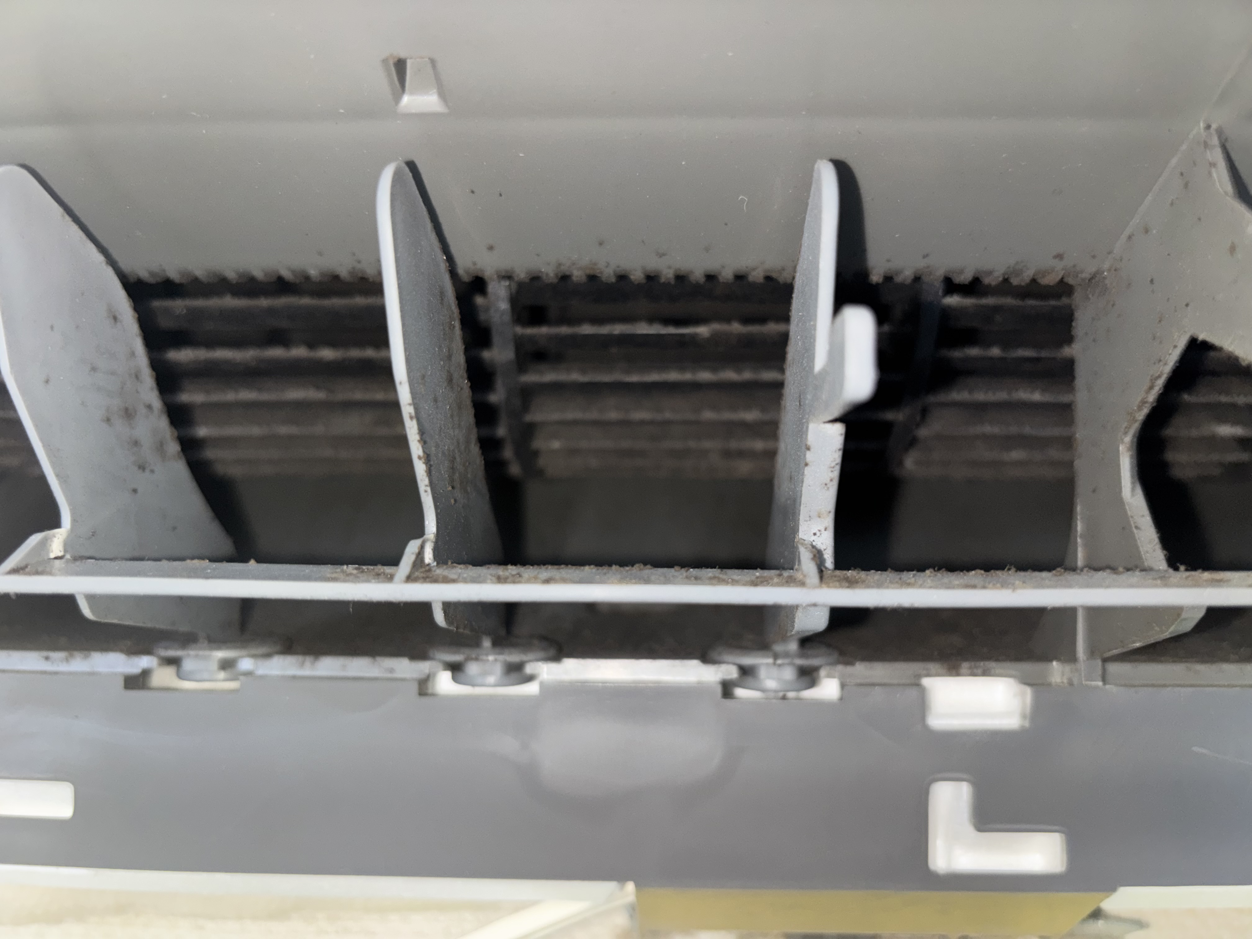 埼玉県和光市の壁掛けエアコンの作業前2