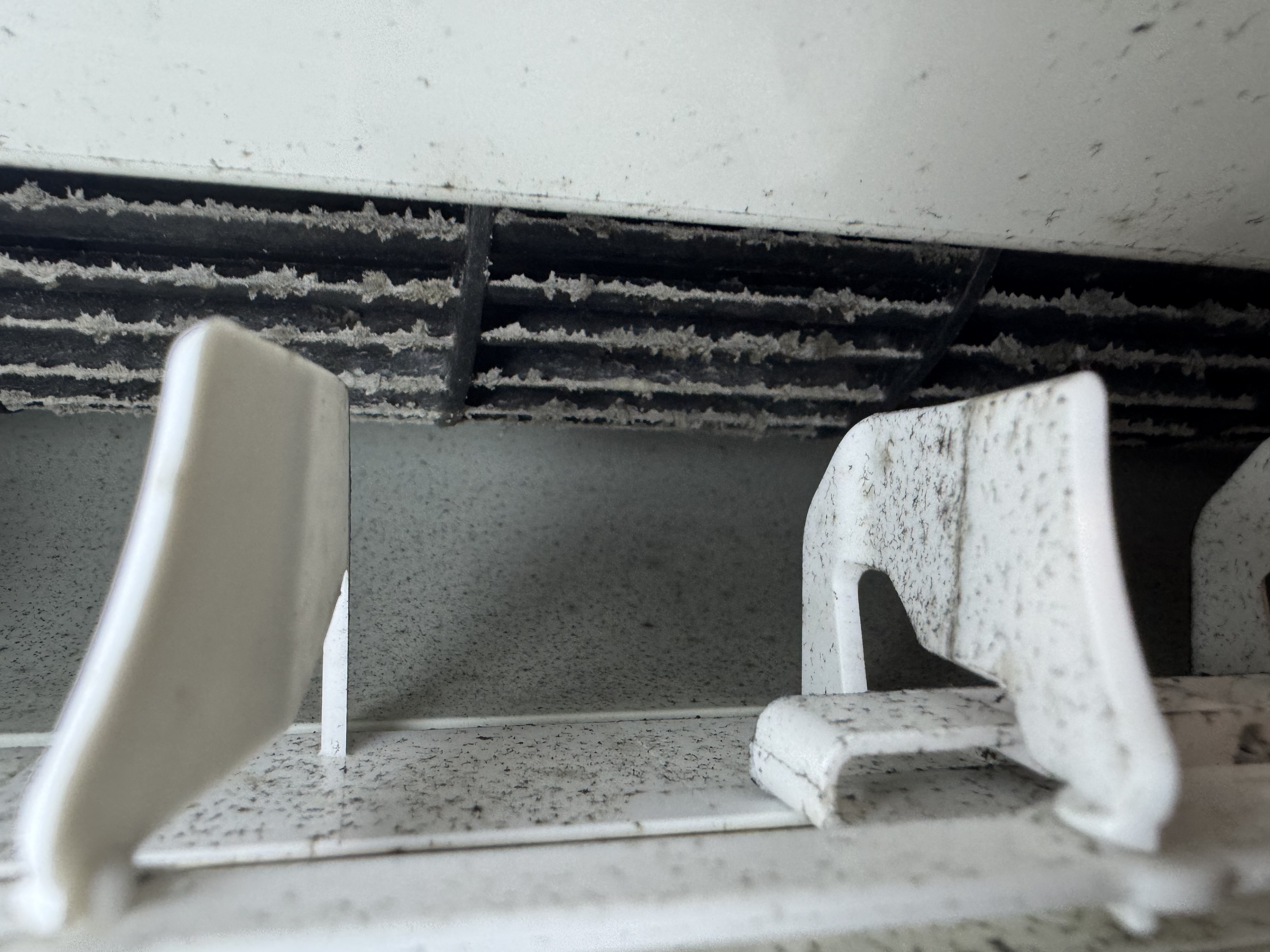 兵庫県加古川市の壁掛けエアコンの作業前1