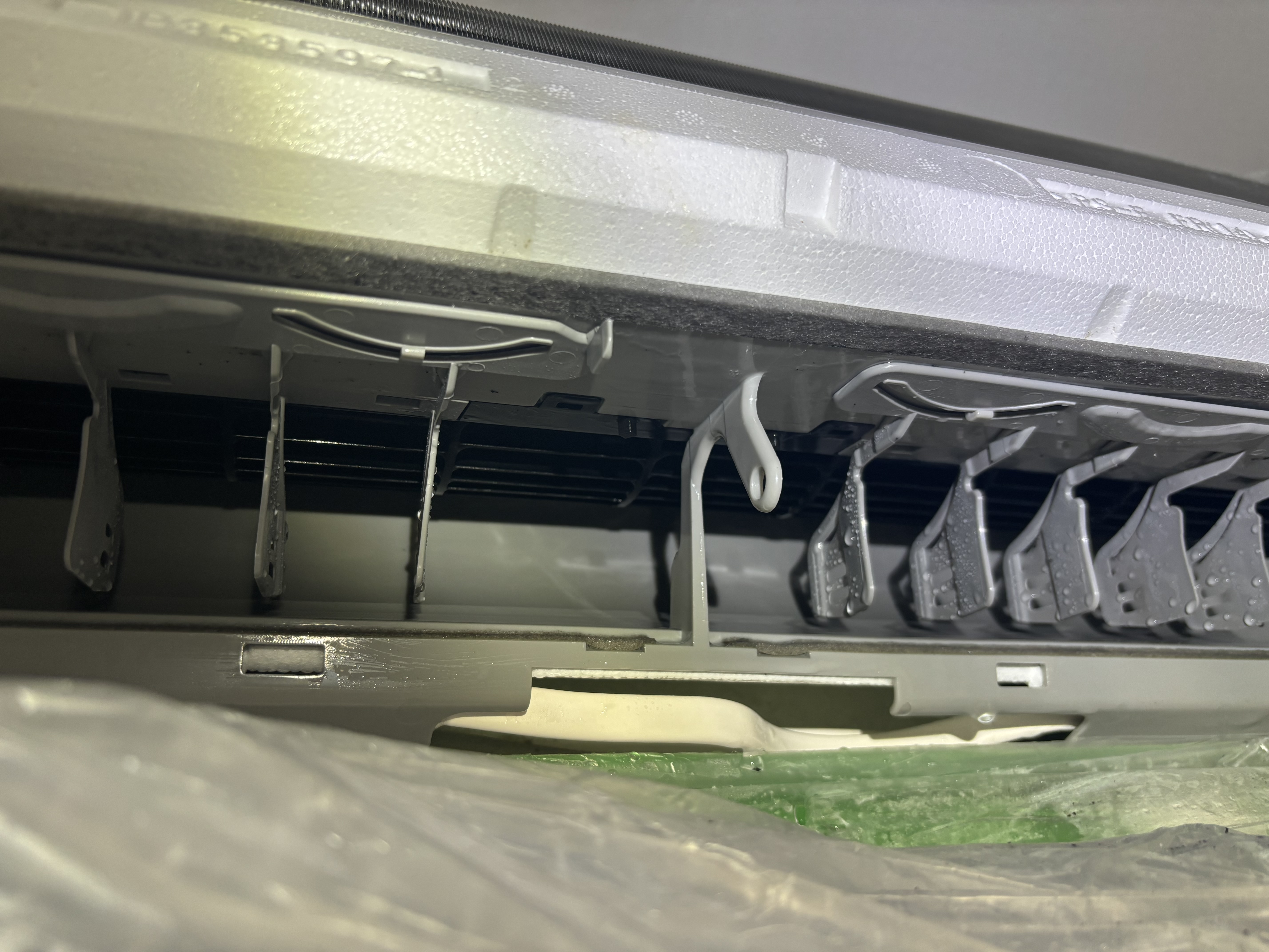 大阪府大阪市鶴見区の壁掛けエアコンの作業後1