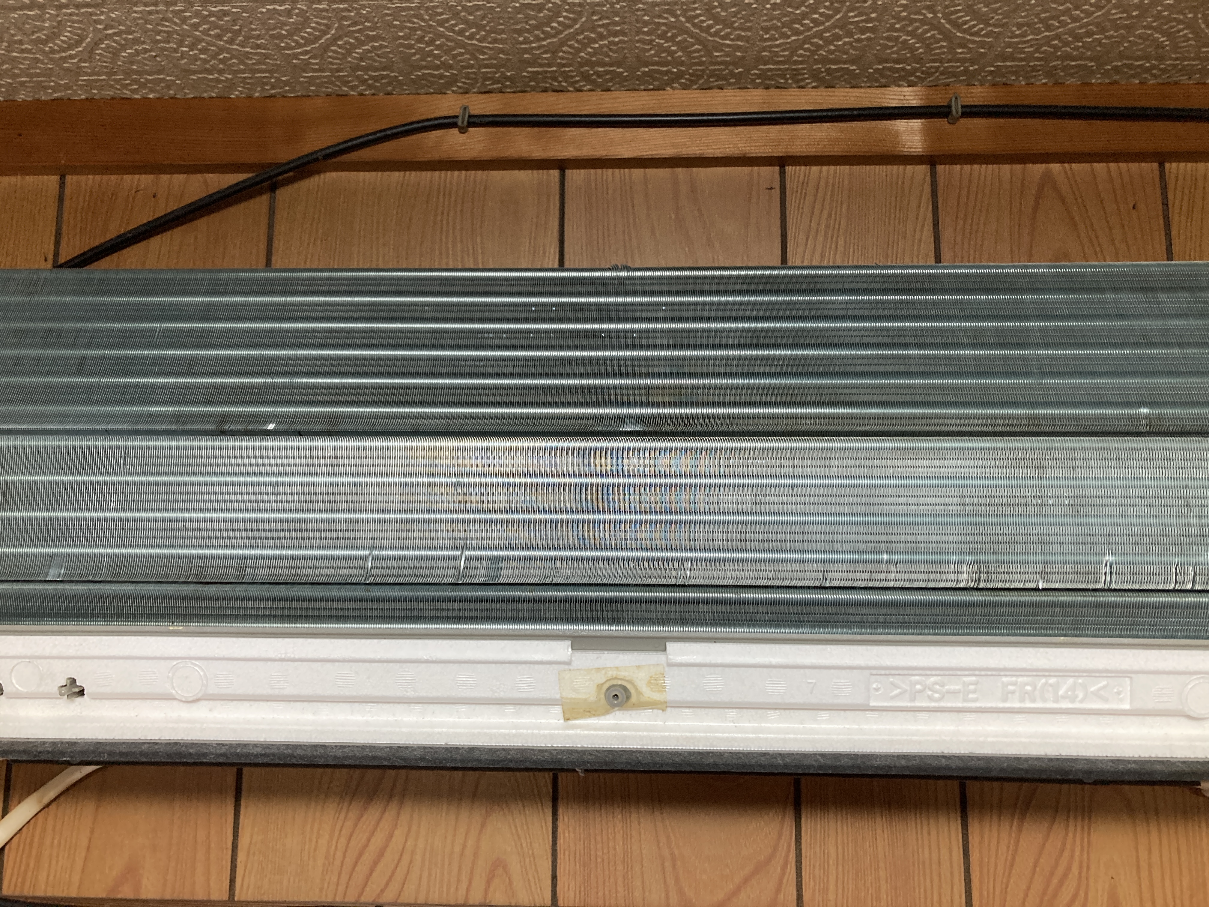 京都府京都市南区東九条西明田町のお掃除機能付きエアコンの作業後2