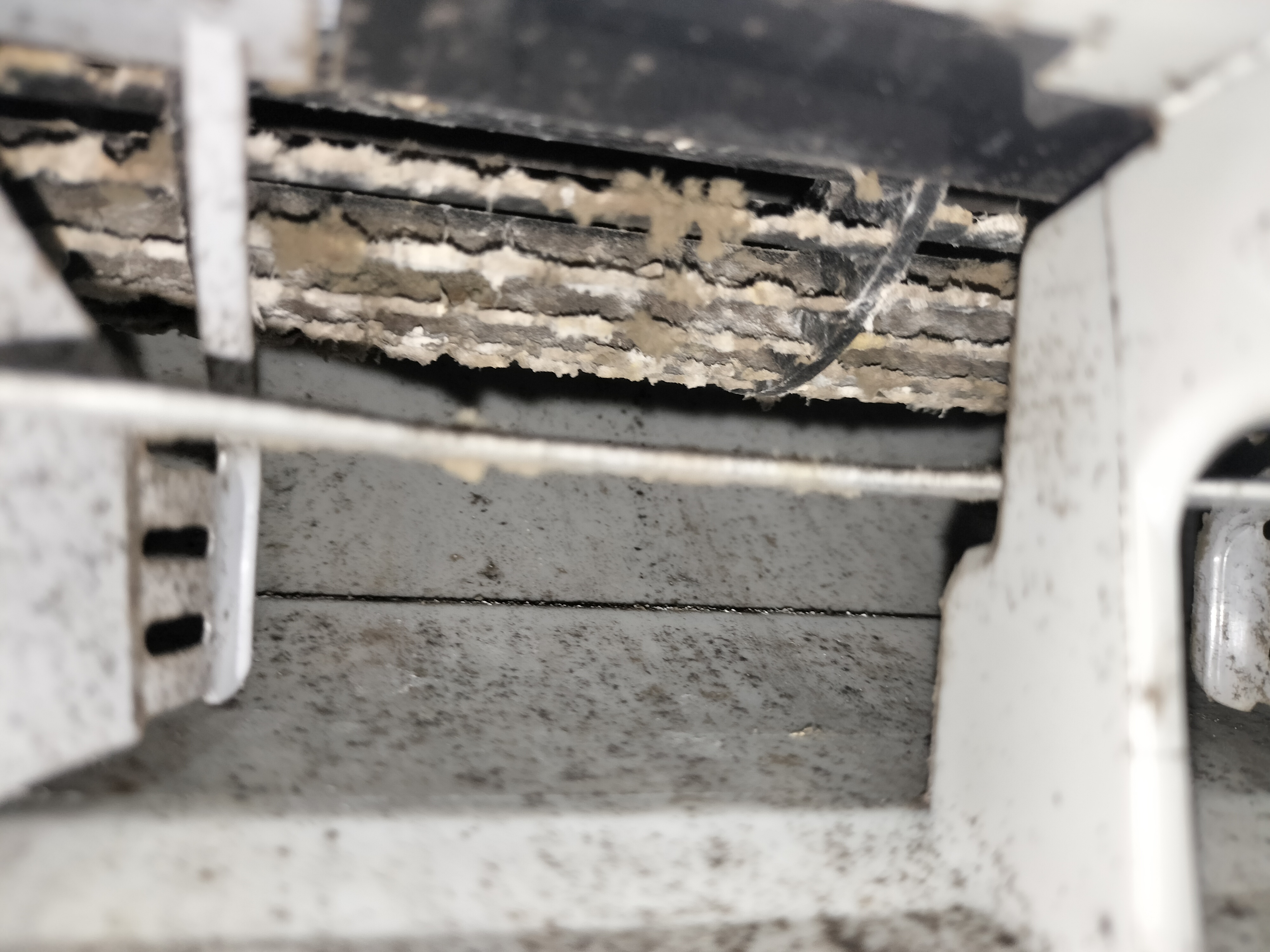 茨城県つくば市のお掃除機能付きエアコンの作業前2