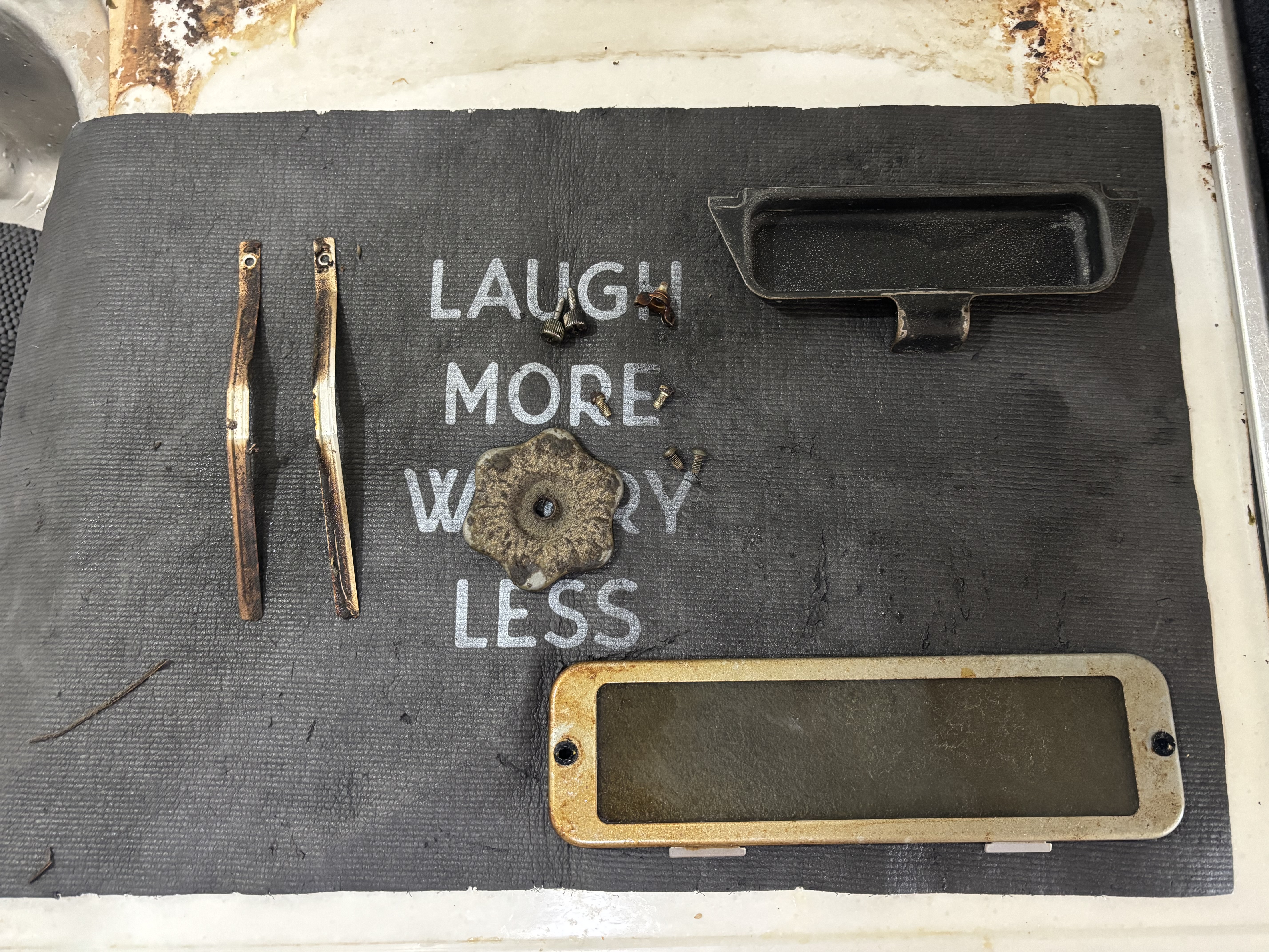 埼玉県戸田市のレンジフードクリーニングの作業前2