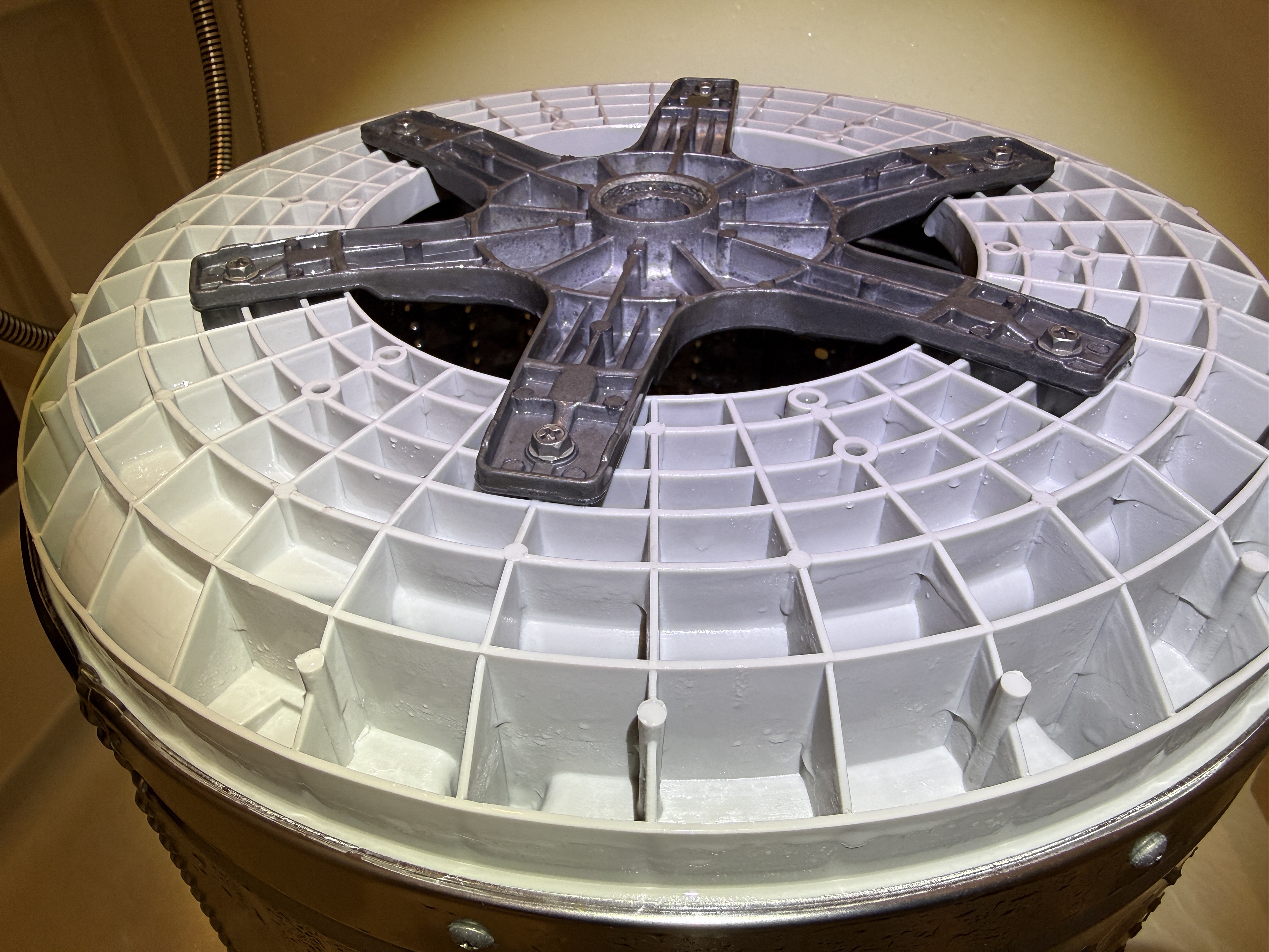 東京都北区の洗濯機分解クリーニングの作業後1