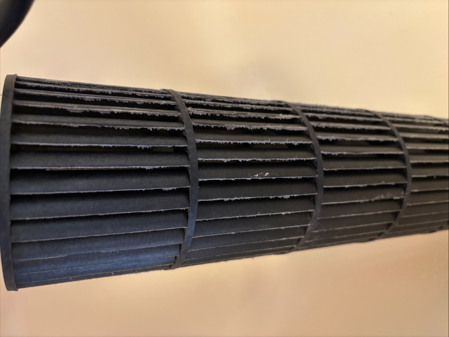 茨城県水戸市の業務用天井埋め込みエアコンの作業前2