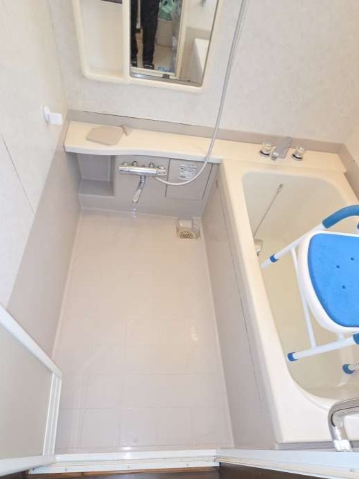 千葉県市川市香取の浴室・お風呂クリーニングの作業後1