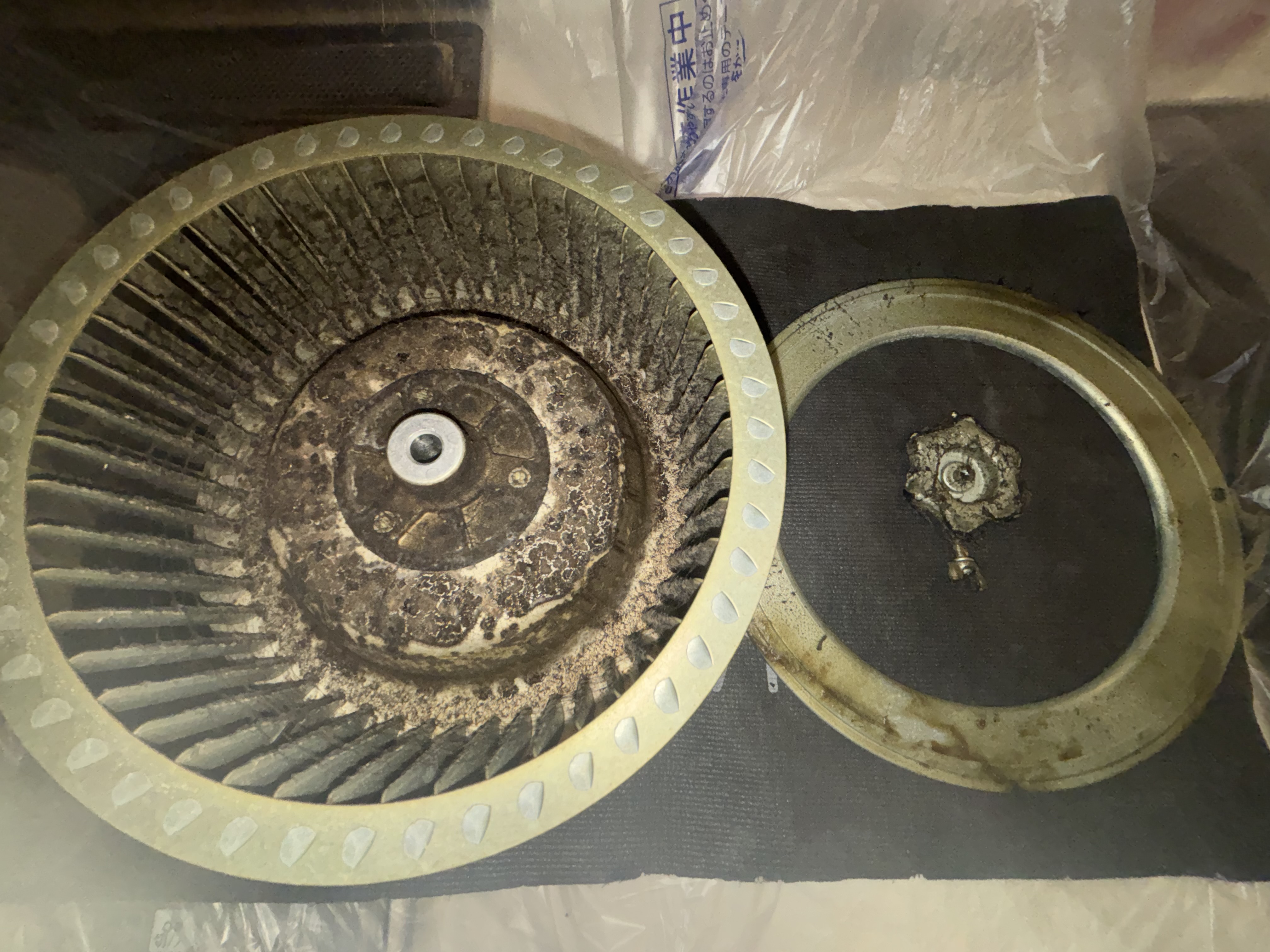 埼玉県さいたま市北区のレンジフードクリーニングの作業前2