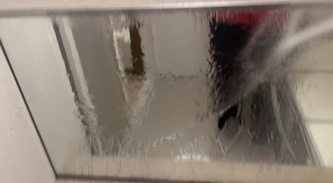 青森県弘前市の浴室・お風呂クリーニングの作業前1