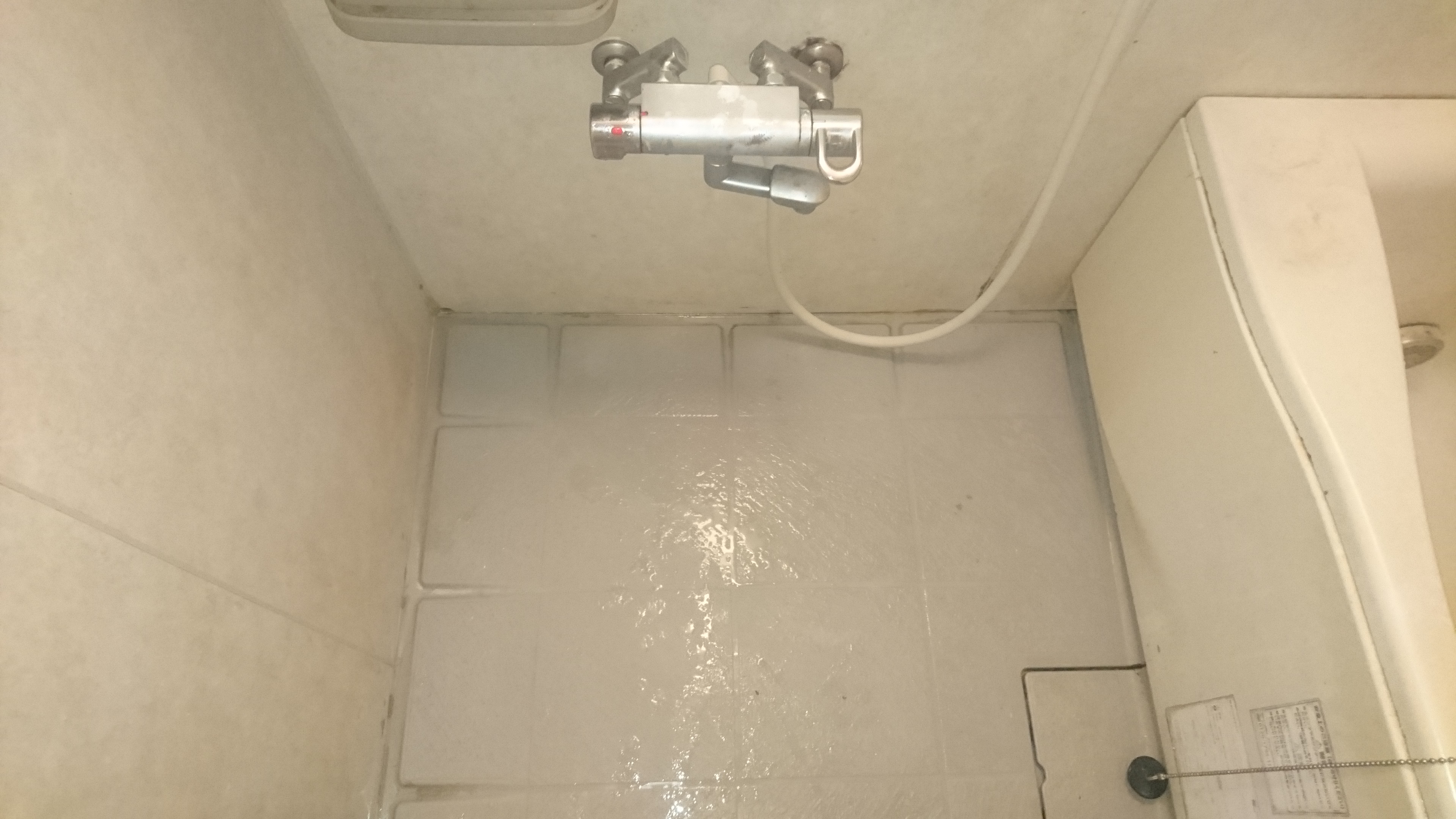 東京都小平市の浴室・お風呂クリーニングの作業前2