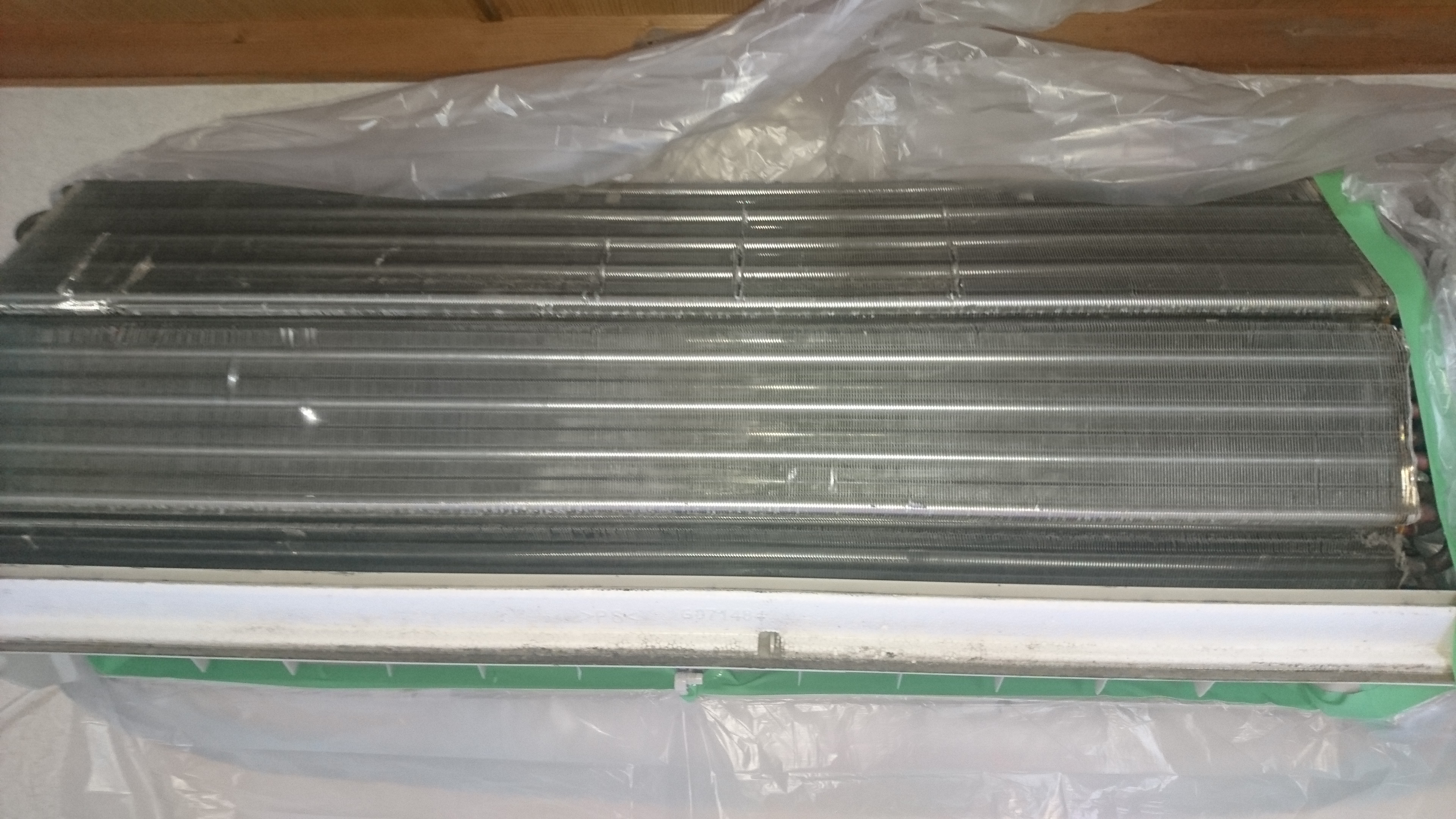 東京都東村山市の壁掛けエアコンの作業前2