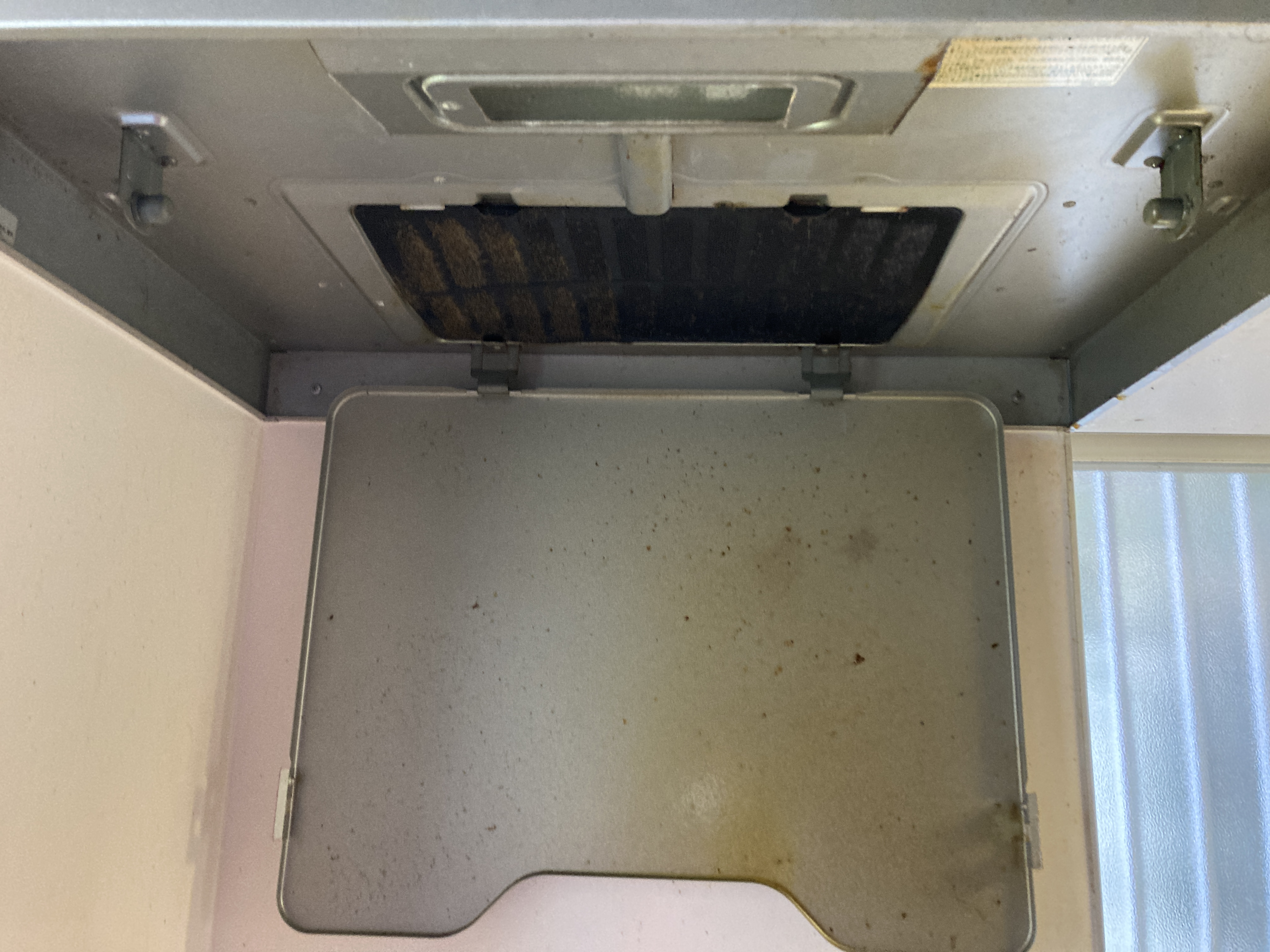 京都府乙訓郡大山崎町円明寺横林のキッチンクリーニングの作業前3