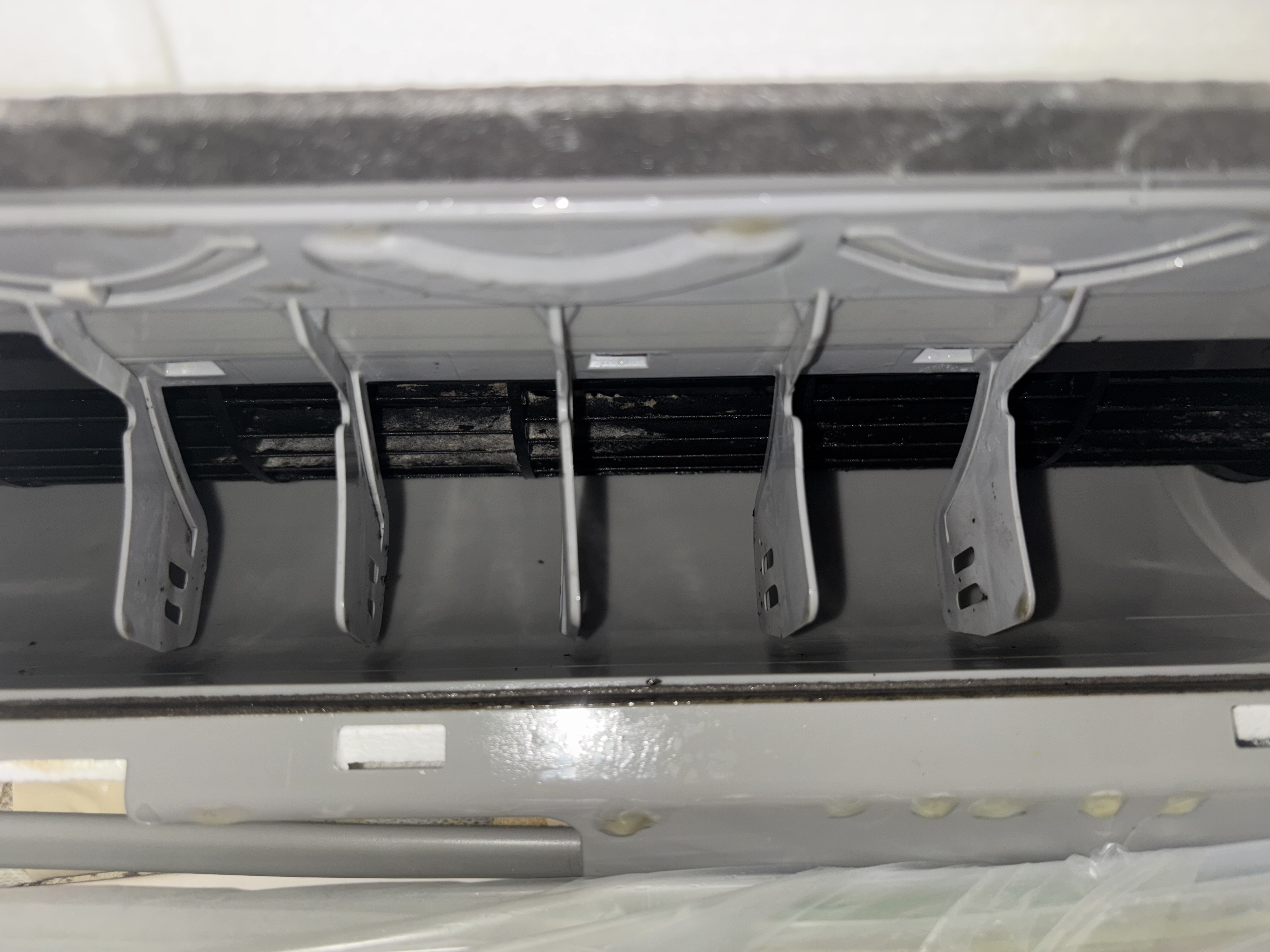 埼玉県さいたま市浦和区の壁掛けエアコンの作業前2