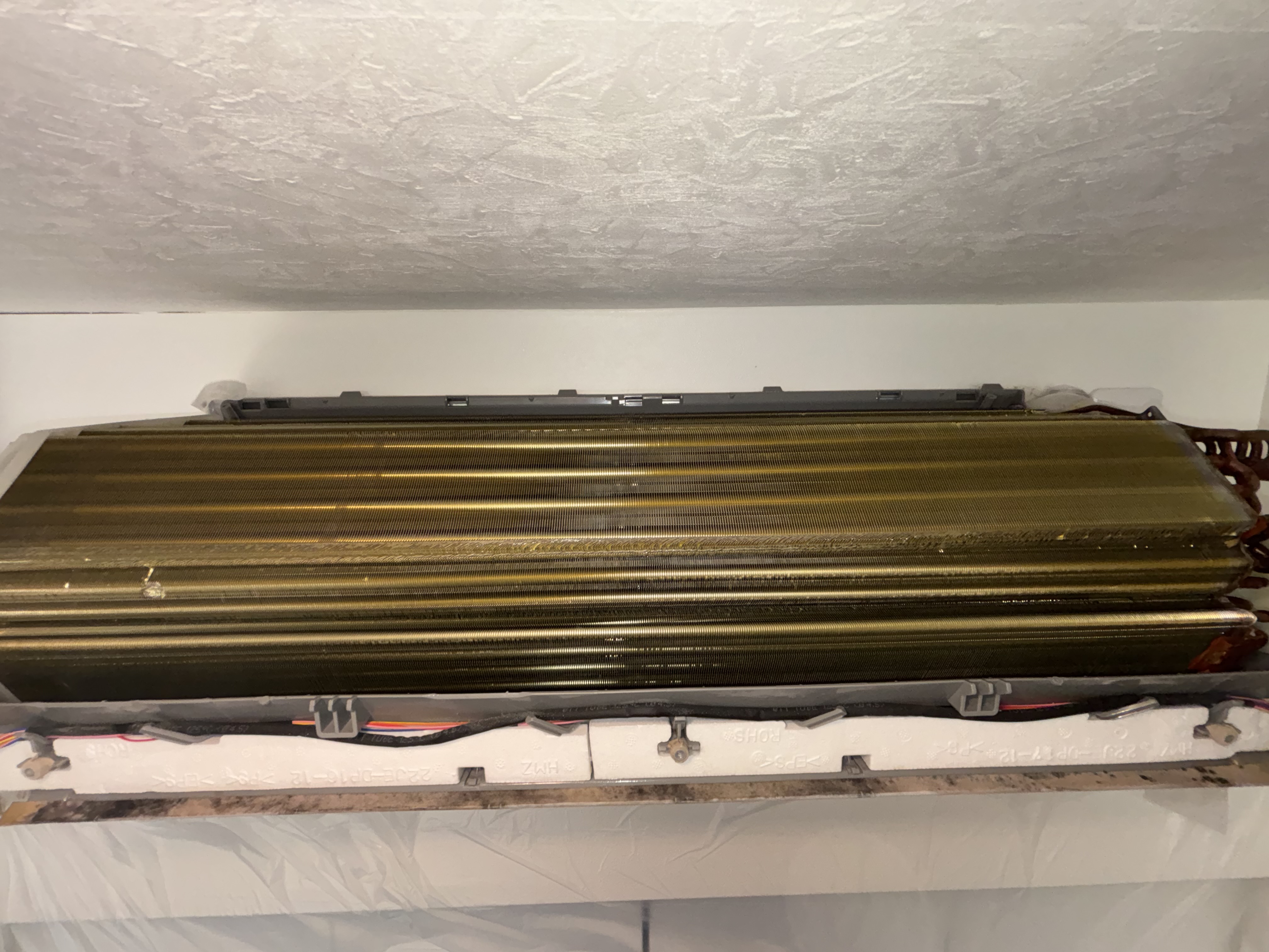 埼玉県新座市のお掃除機能付きエアコンの作業後1