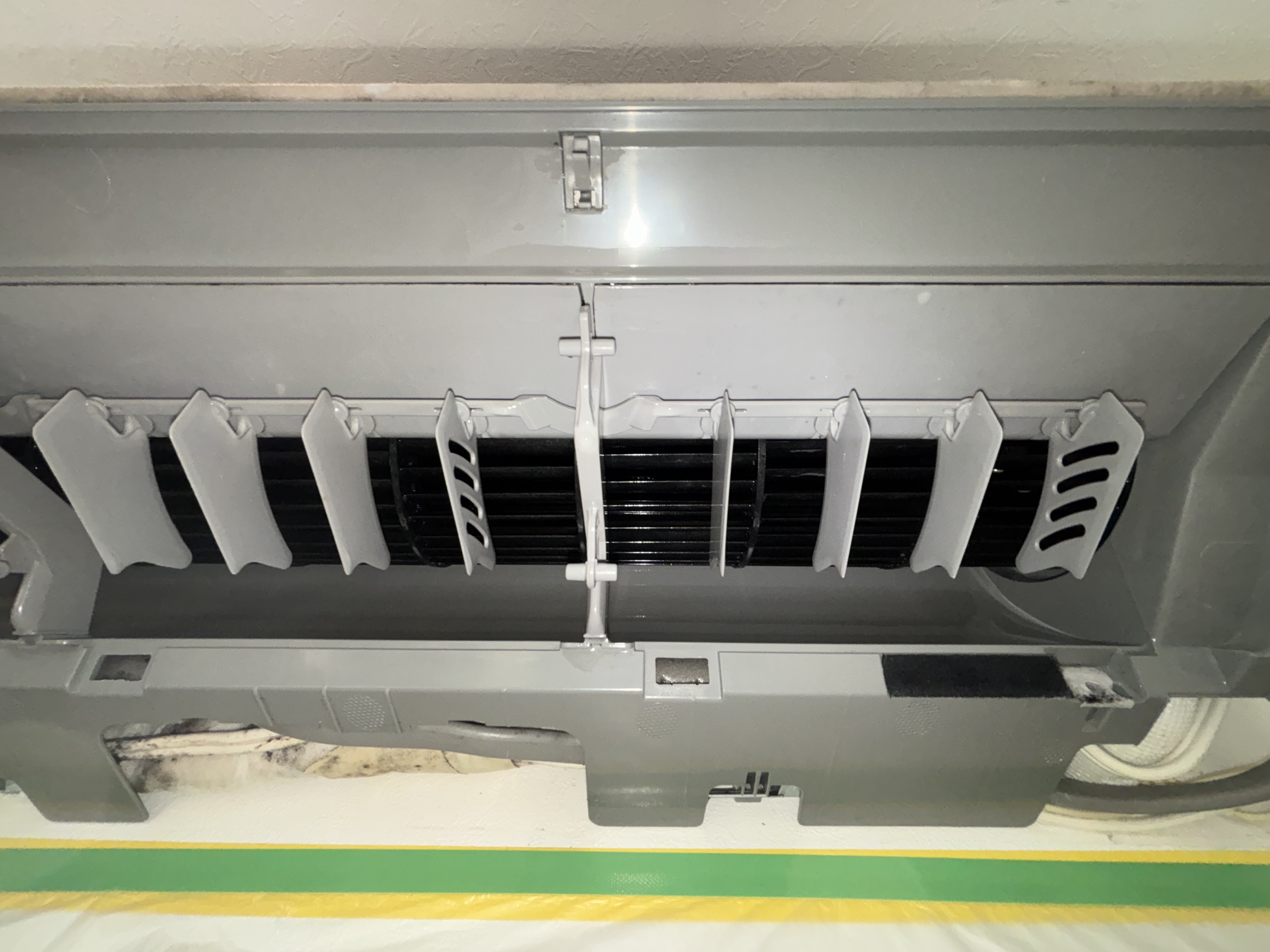 埼玉県新座市のお掃除機能付きエアコンの作業後2