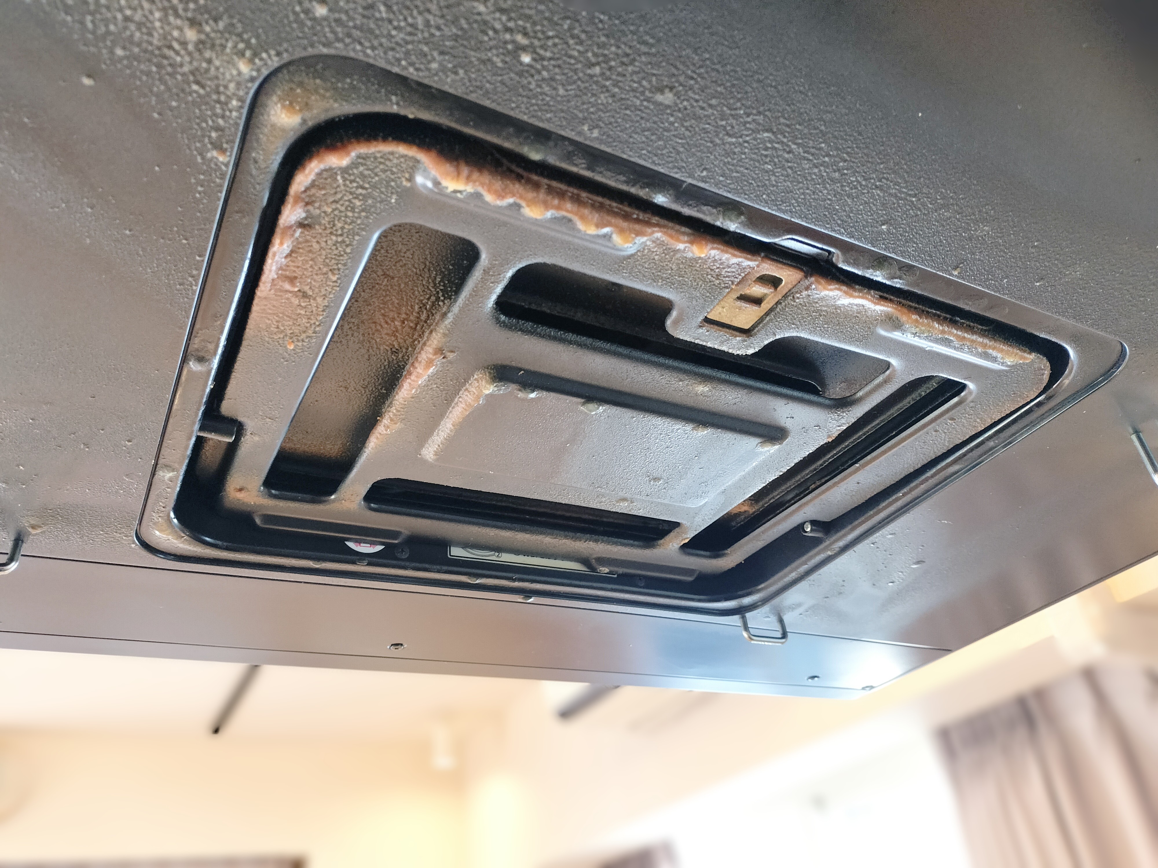 茨城県つくば市のレンジフードクリーニングの作業前1