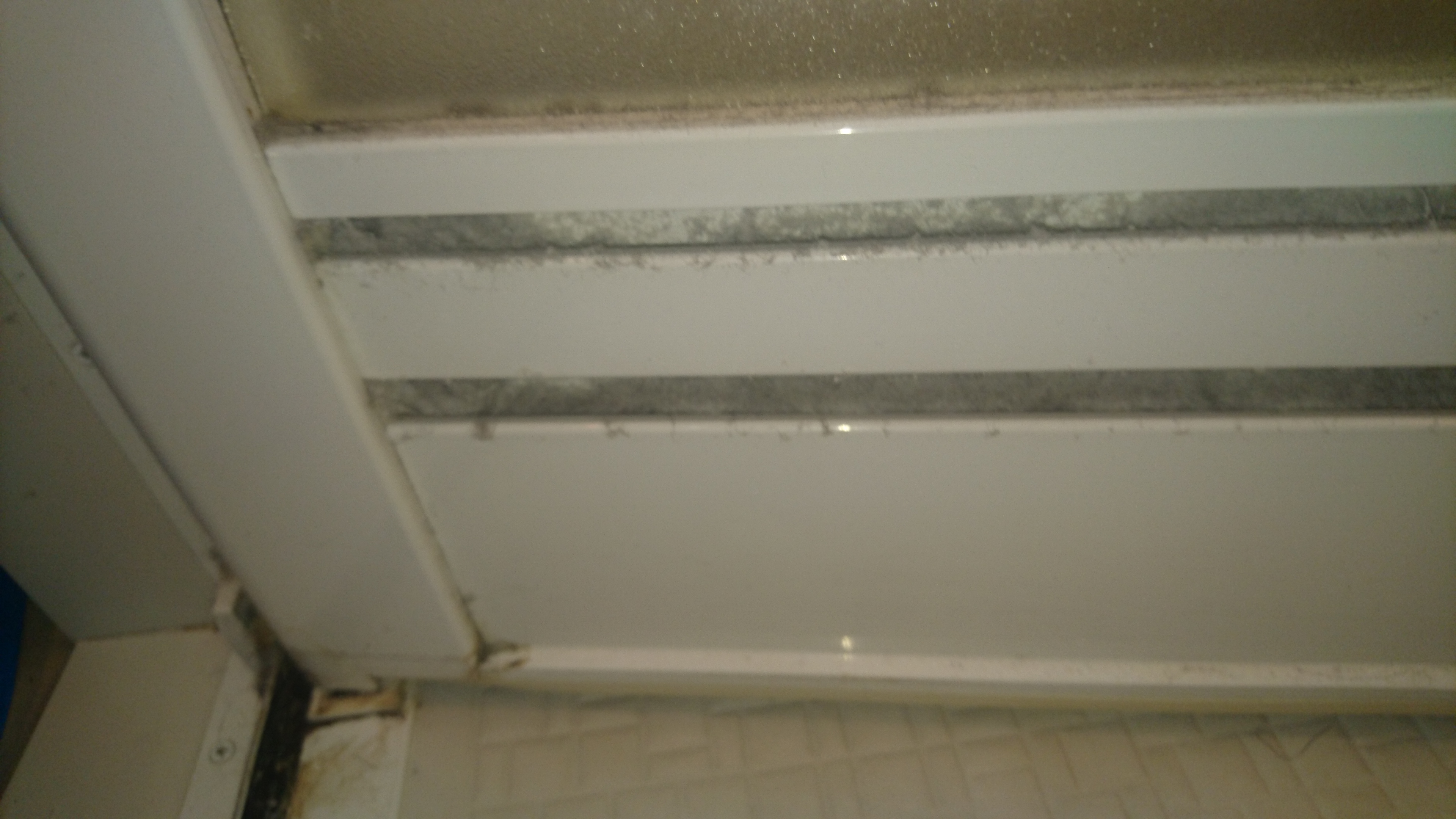 東京都小平市の浴室・お風呂クリーニングの作業前3