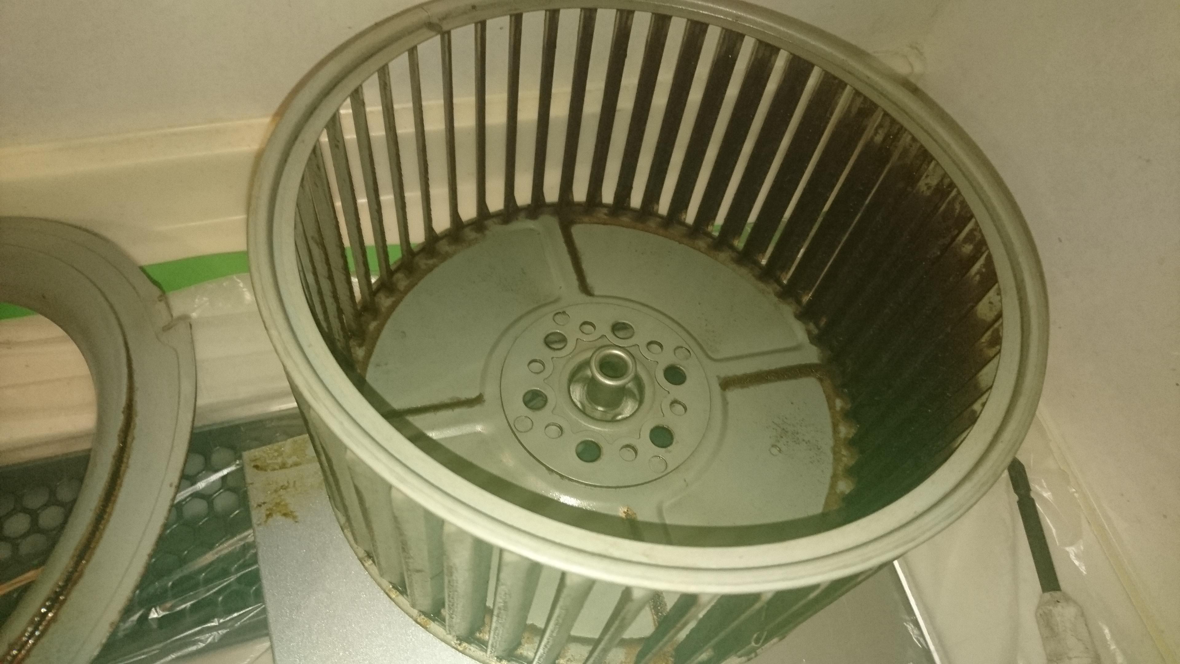 東京都小平市のレンジフードクリーニングの作業前2