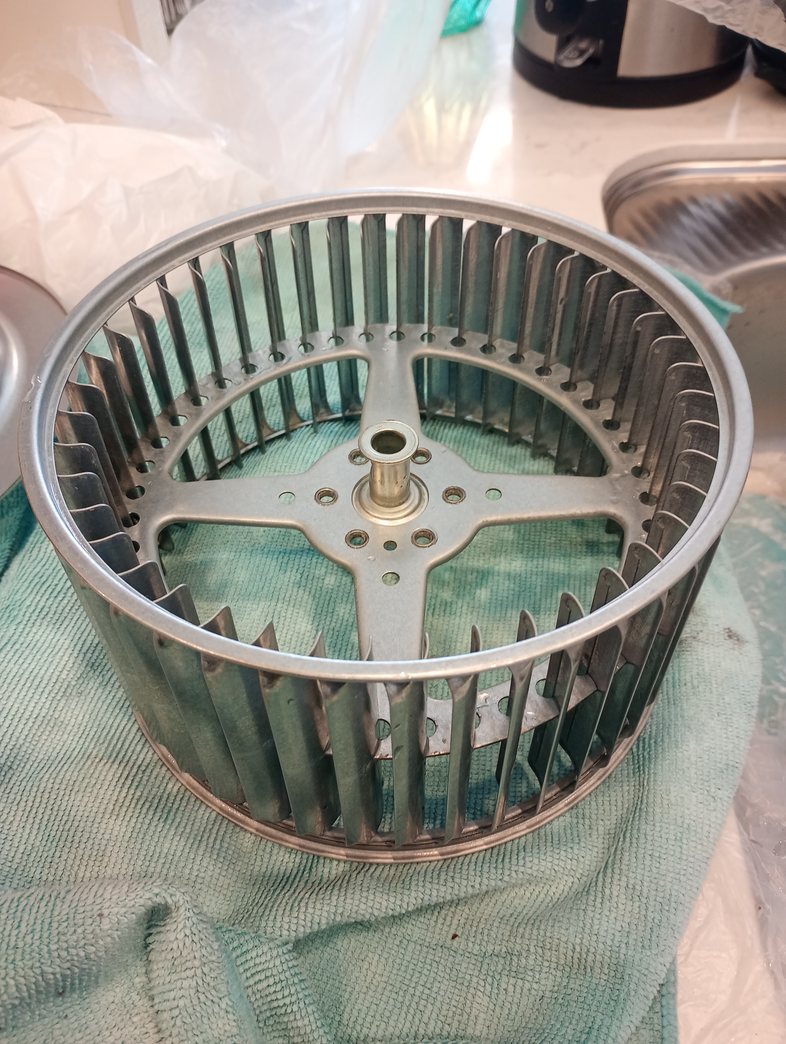 千葉県千葉市花見川区のレンジフードクリーニングの作業前1