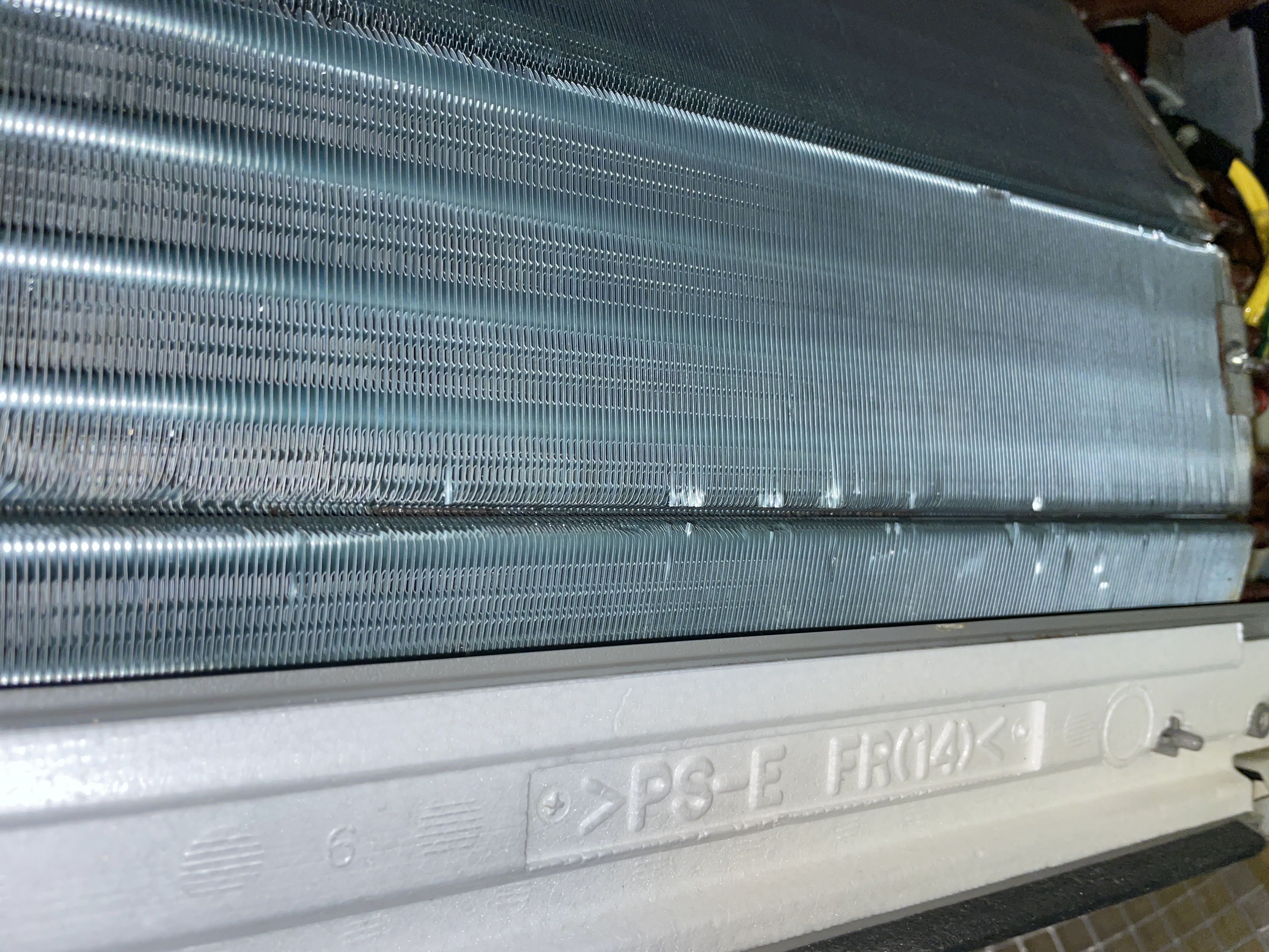 神奈川県横浜市南区のお掃除機能付きエアコンの作業後1