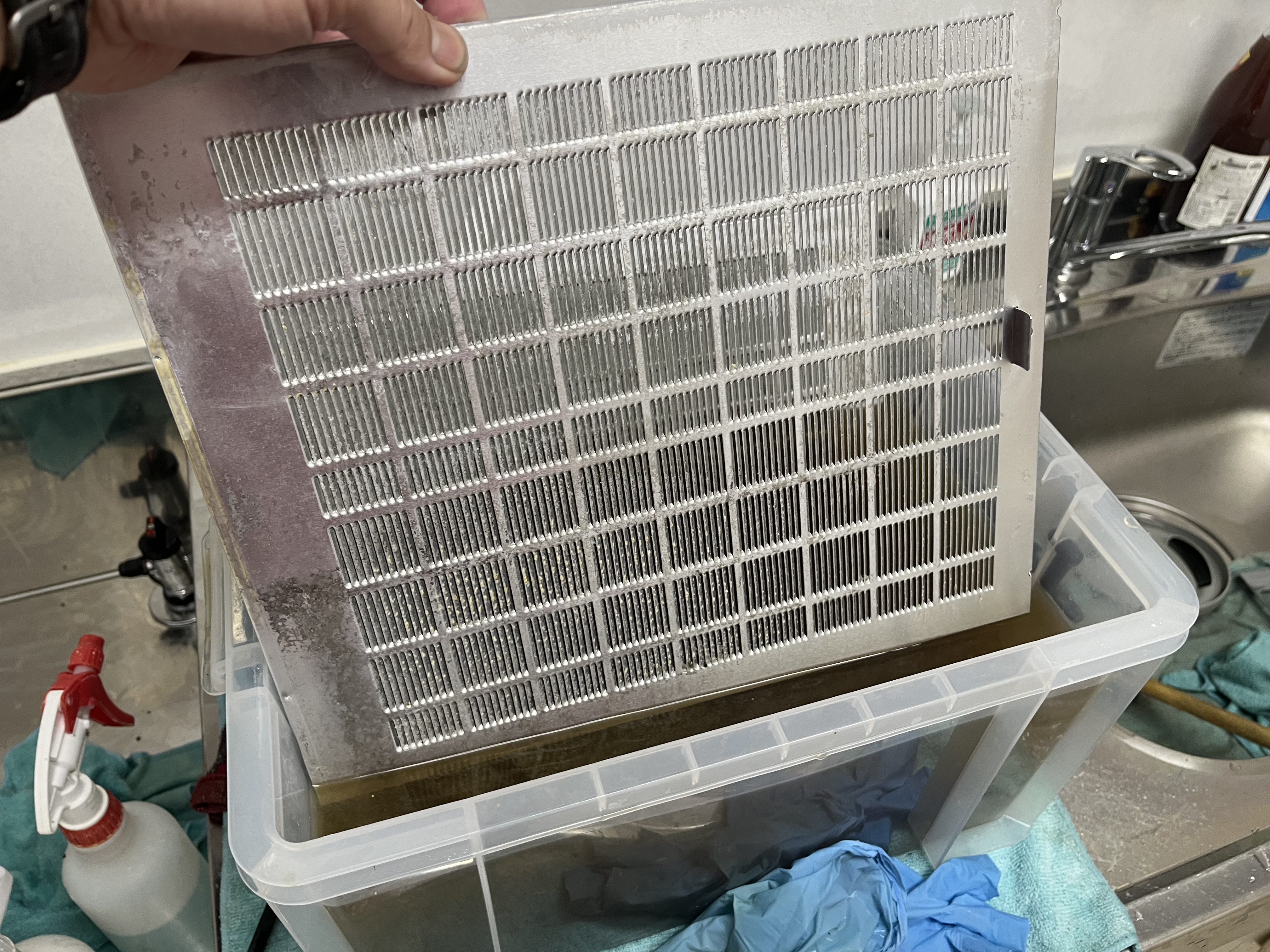 福島県いわき市のレンジフードクリーニングの作業後1