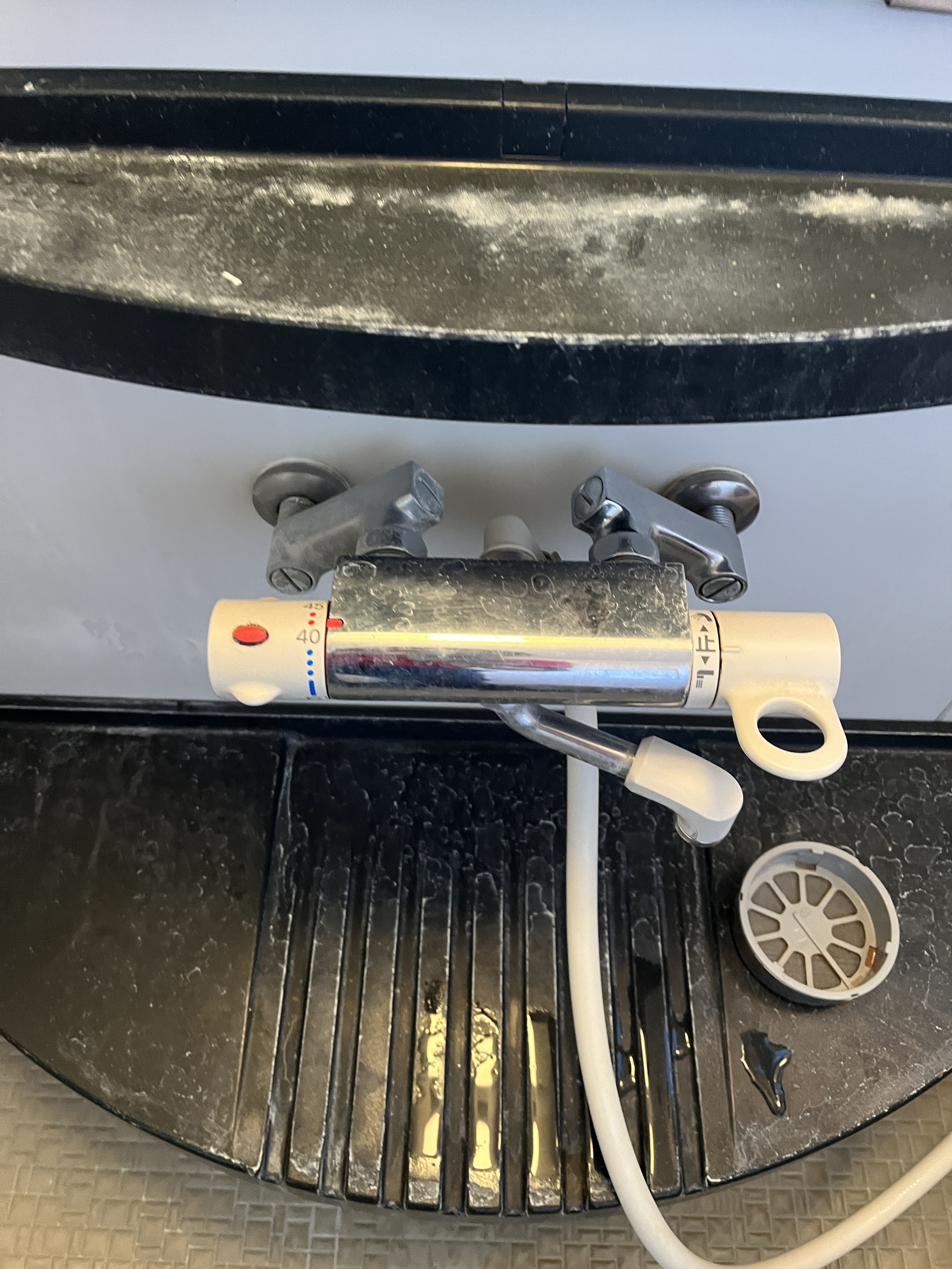 岡山県倉敷市の追い焚き配管除菌洗浄の作業前1