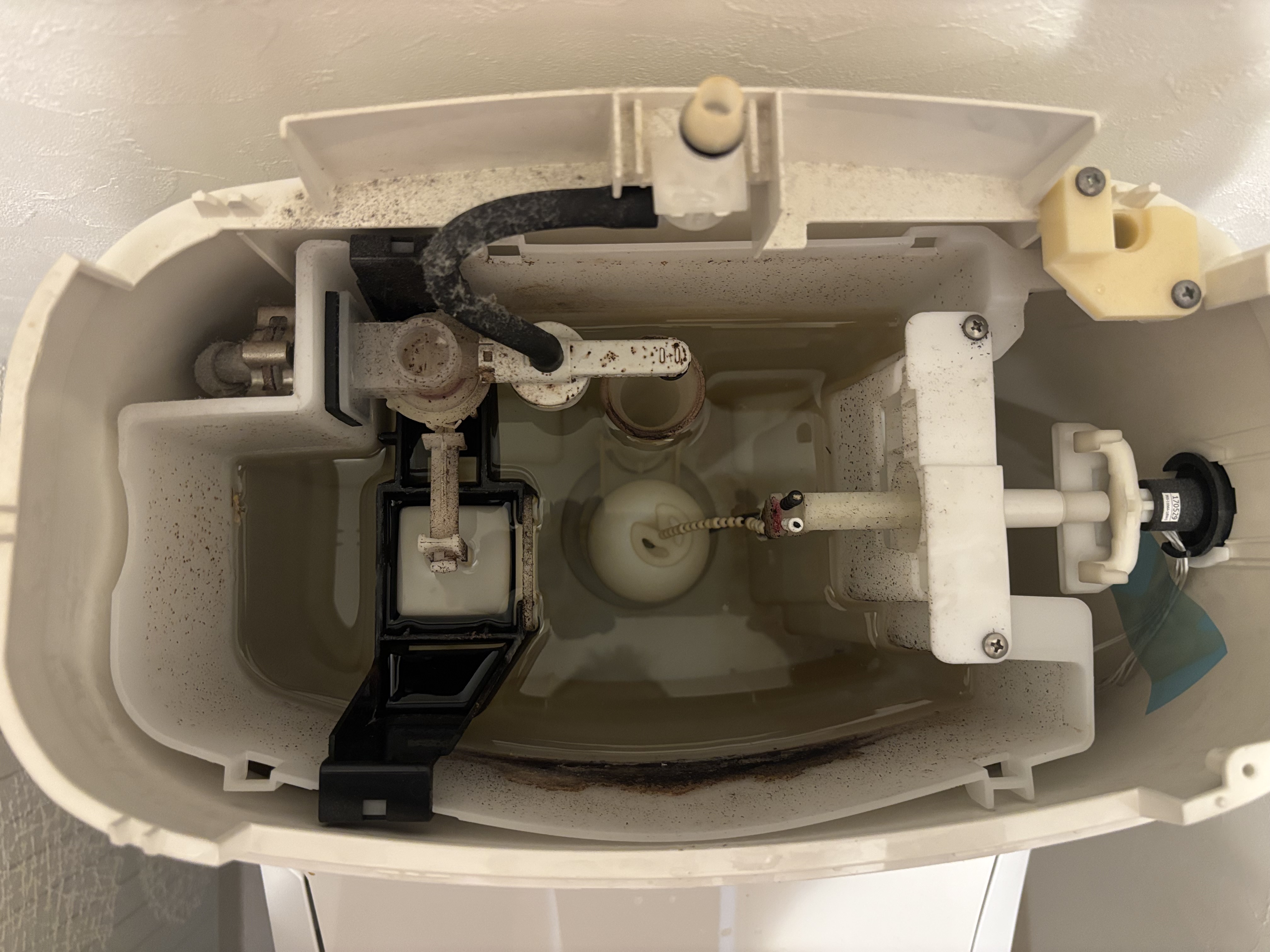 埼玉県新座市のトイレクリーニングの作業前1