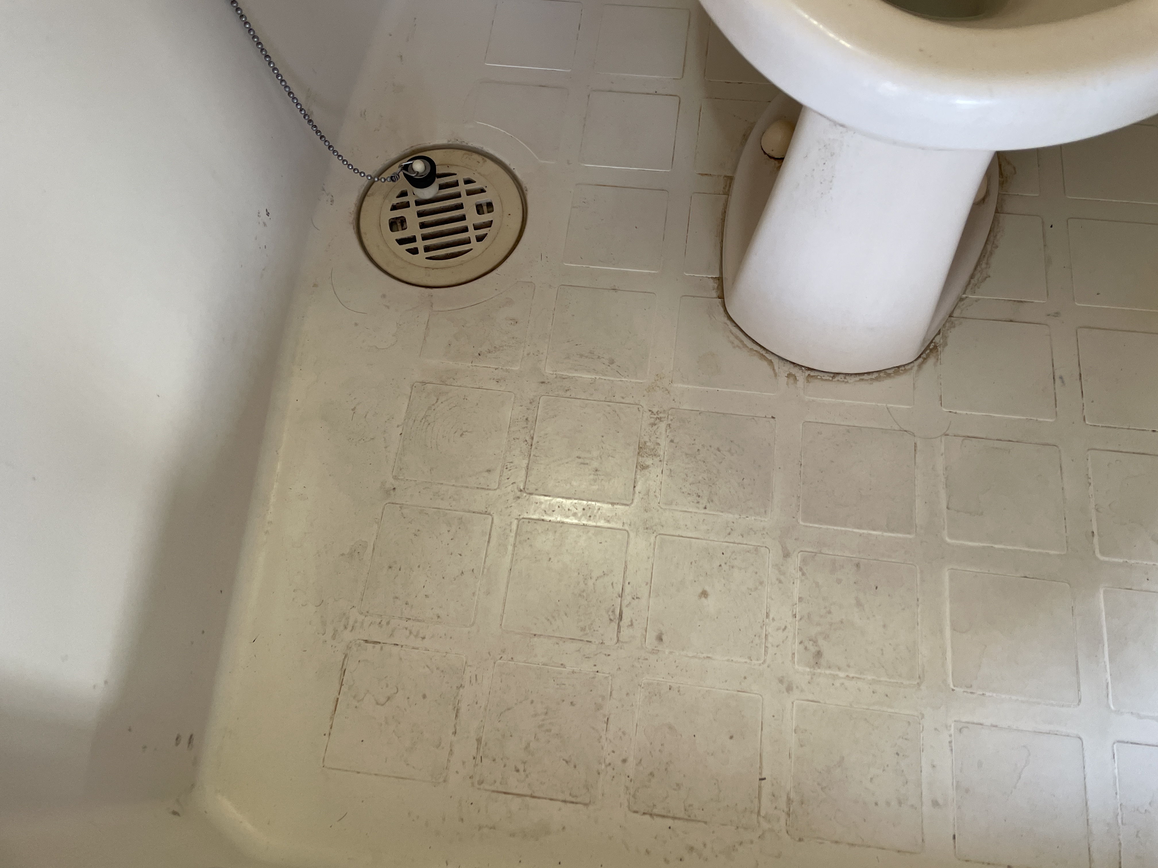 神奈川県川崎市川崎区の賃貸住宅退去後の原状回復クリーニングの作業前3