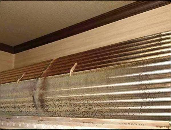 青森県青森市の壁掛けエアコンの作業前1