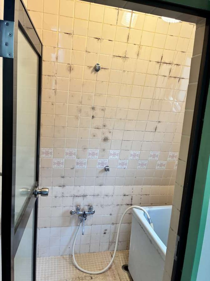 東京都北区十条仲原の賃貸住宅退去後の原状回復クリーニングの作業前1