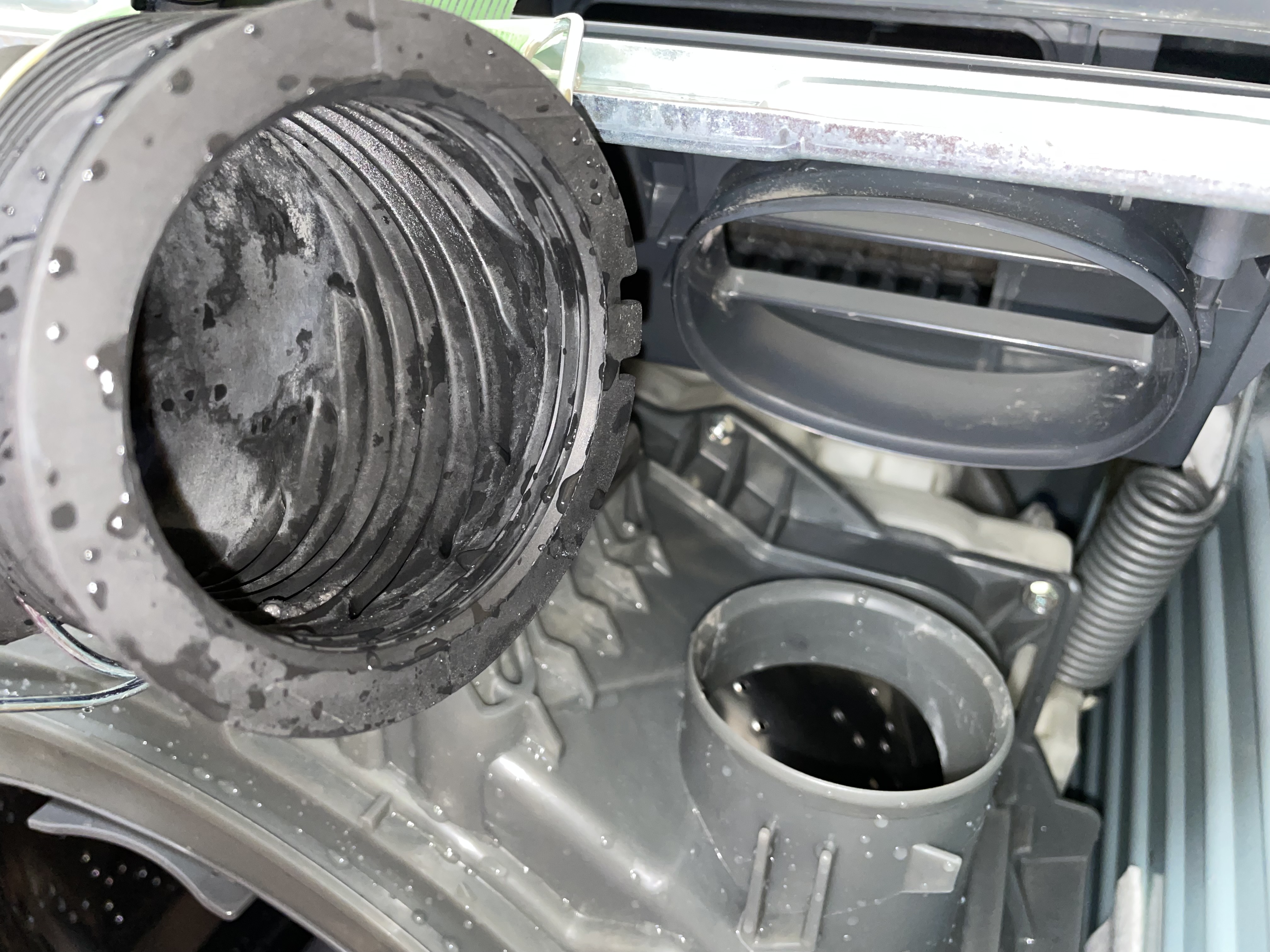 愛知県春日井市の洗濯機分解クリーニングの作業後1