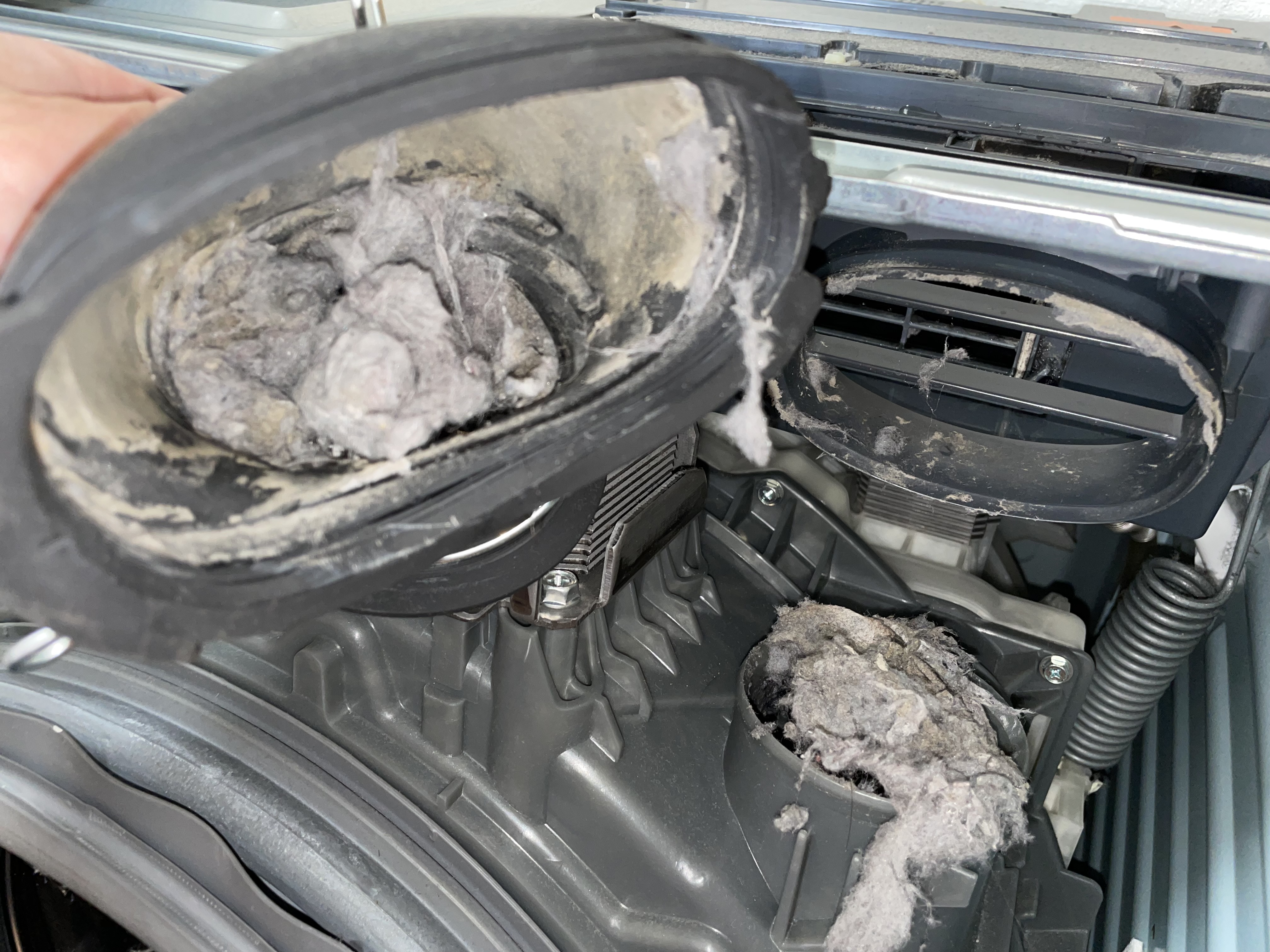 愛知県春日井市の洗濯機分解クリーニングの作業前1