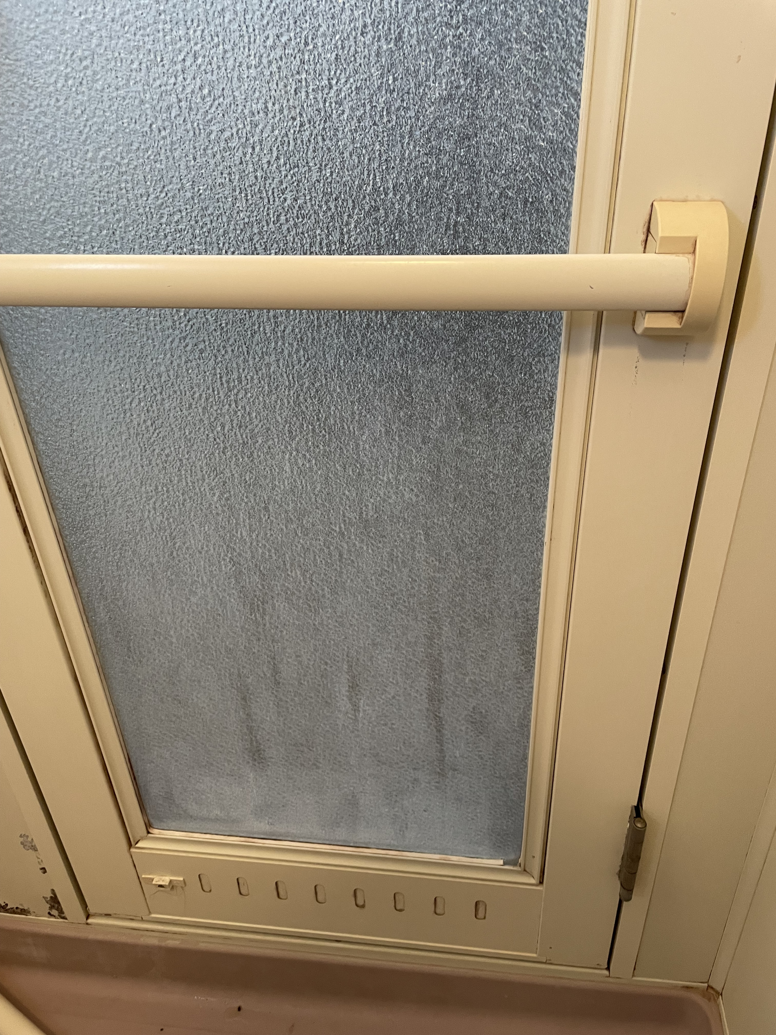 千葉県市川市東菅野の賃貸住宅退去後の原状回復クリーニングの作業前1