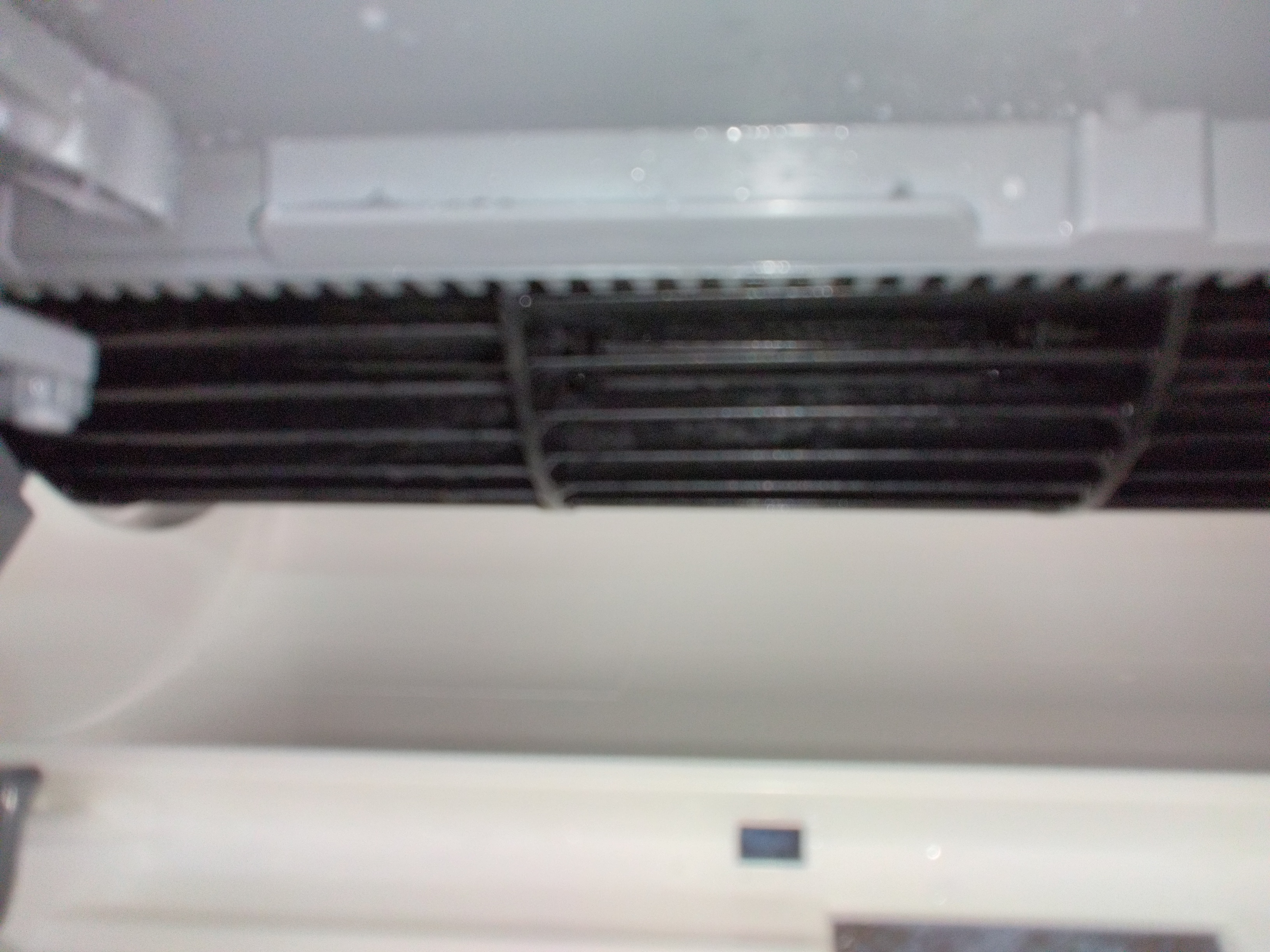 山梨県南アルプス市鏡中條のお掃除機能付きエアコンの作業後1