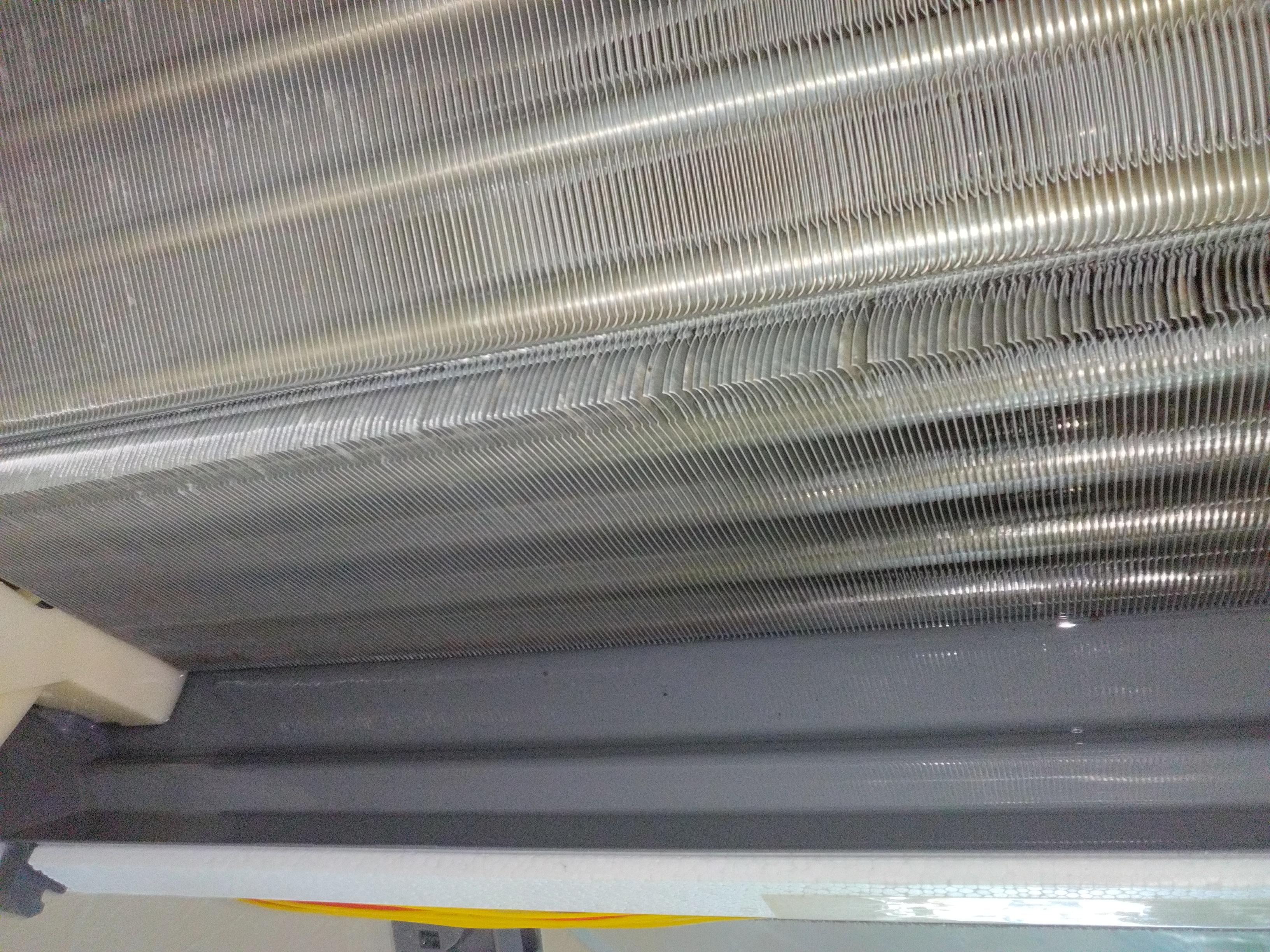 山梨県南アルプス市鏡中條のお掃除機能付きエアコンの作業後3