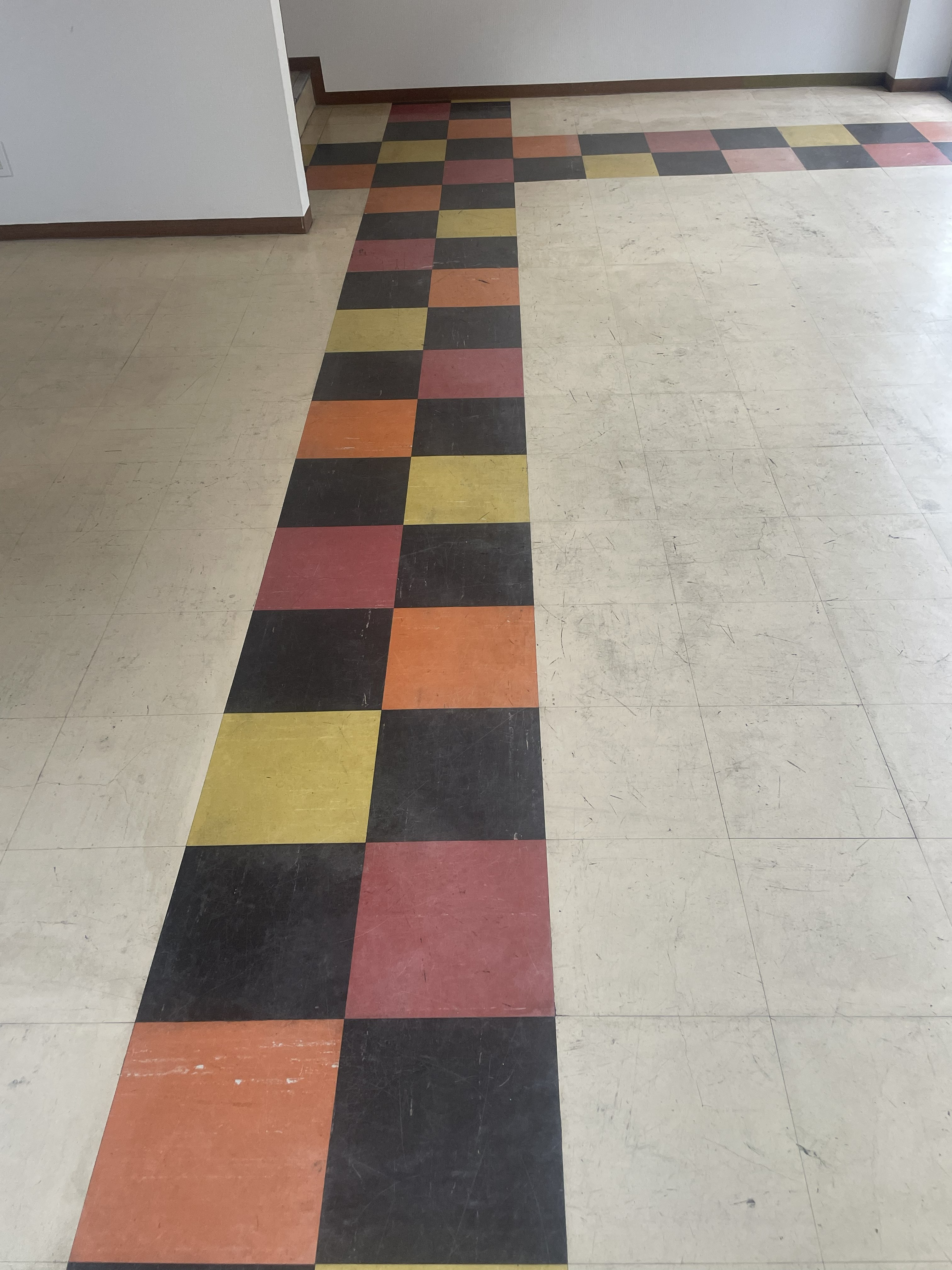 神奈川県横浜市青葉区青葉台の店舗清掃の作業前1