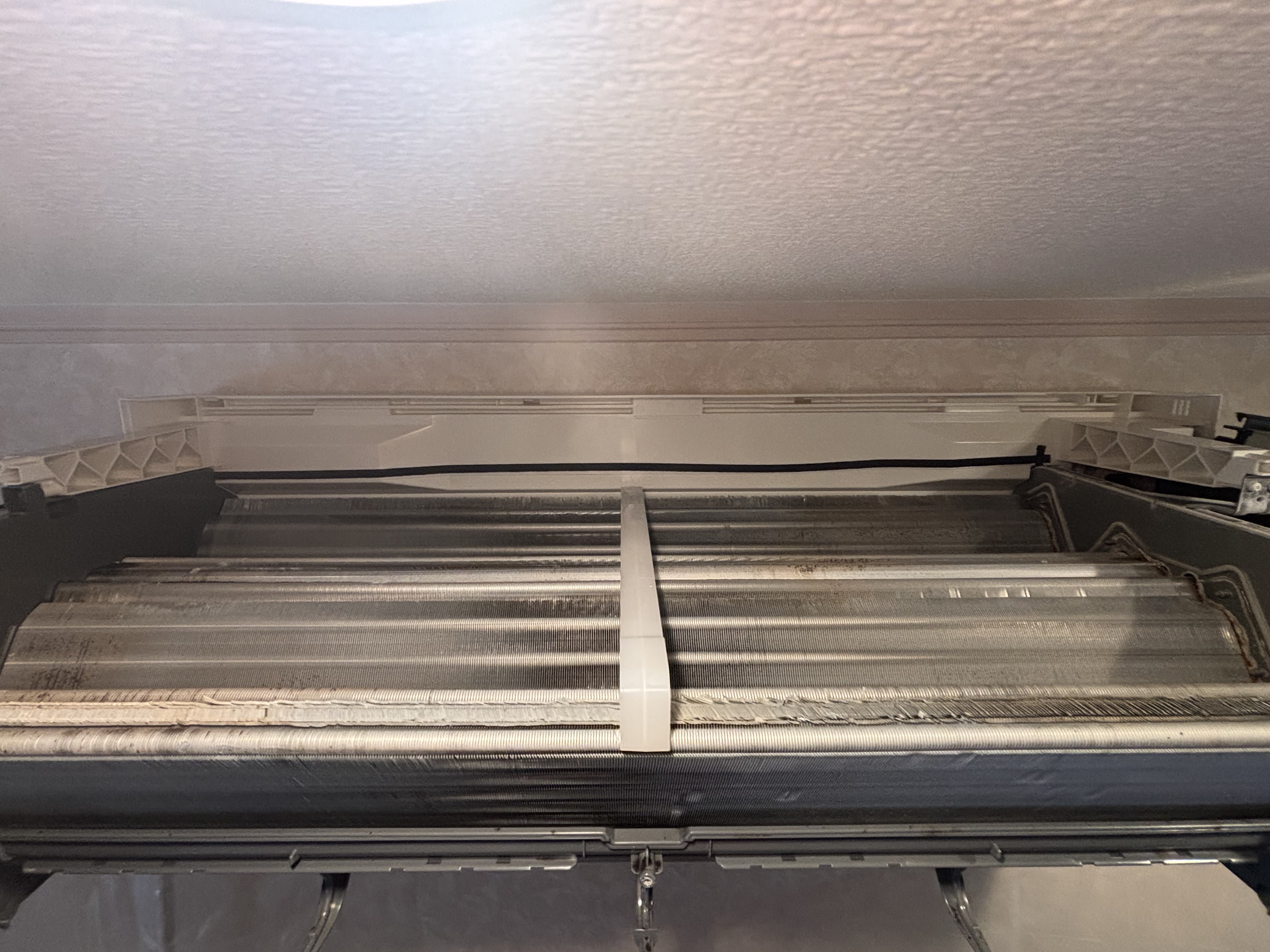 埼玉県入間郡三芳町のお掃除機能付きエアコンの作業前2