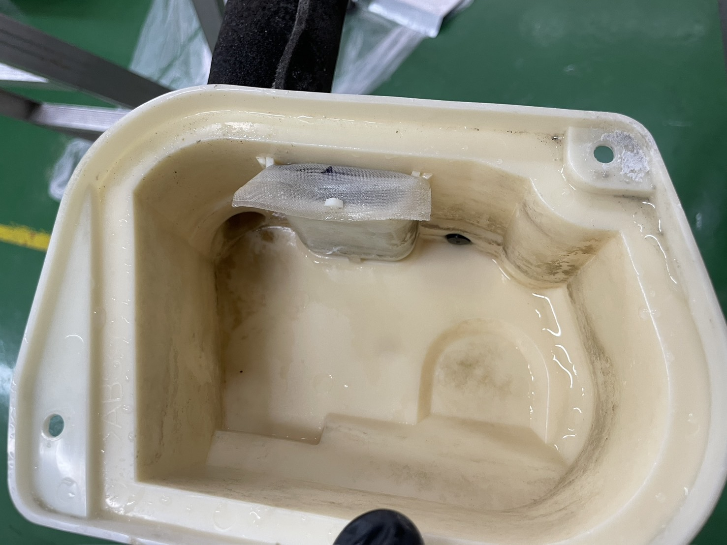 東京都文京区本郷の業務用天井吊りエアコンの作業後1