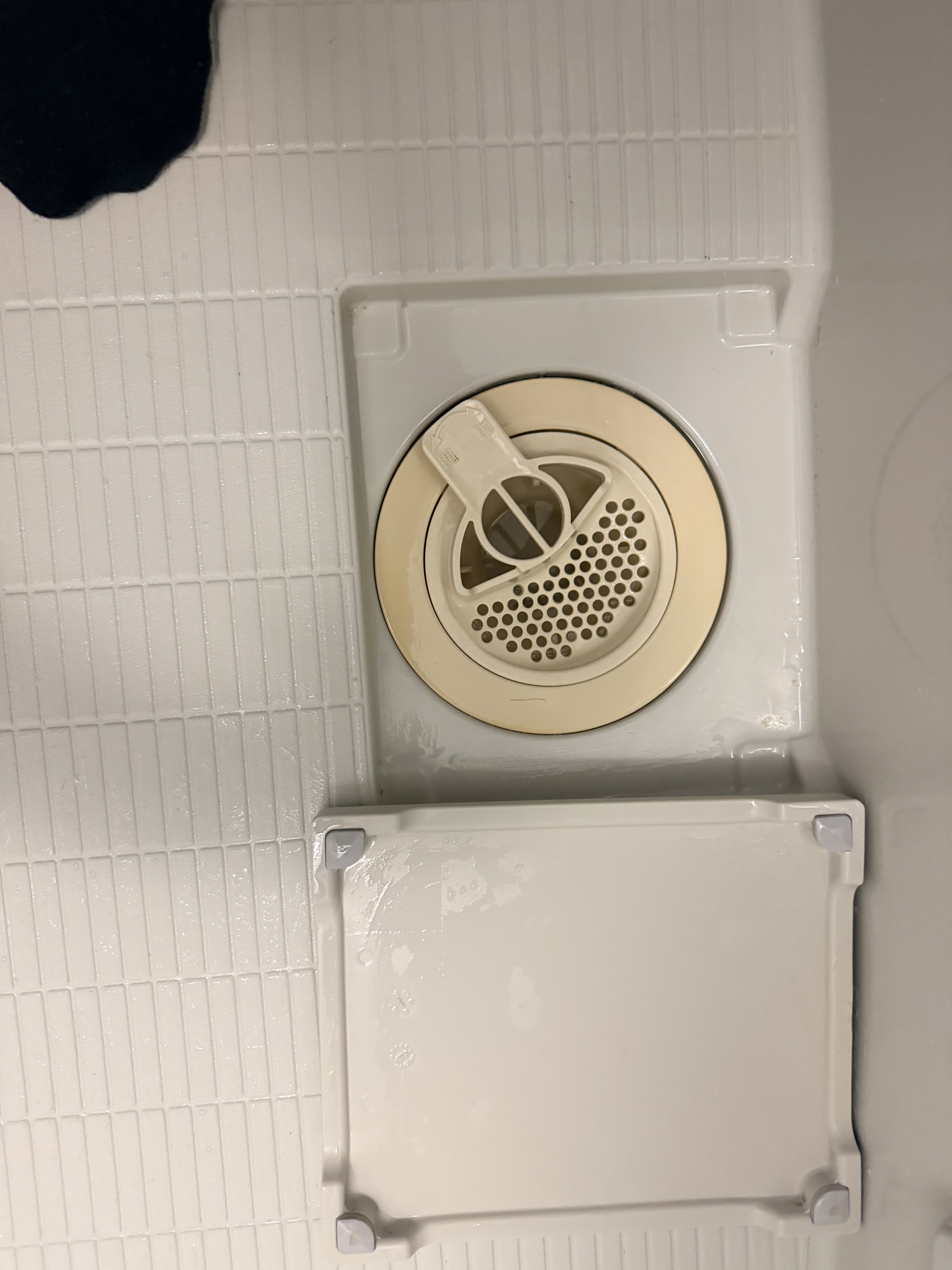 千葉県船橋市柴山の浴室・お風呂クリーニングの作業後2