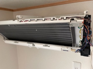 東京都世田谷区弦巻のお掃除機能付きエアコンの作業後1