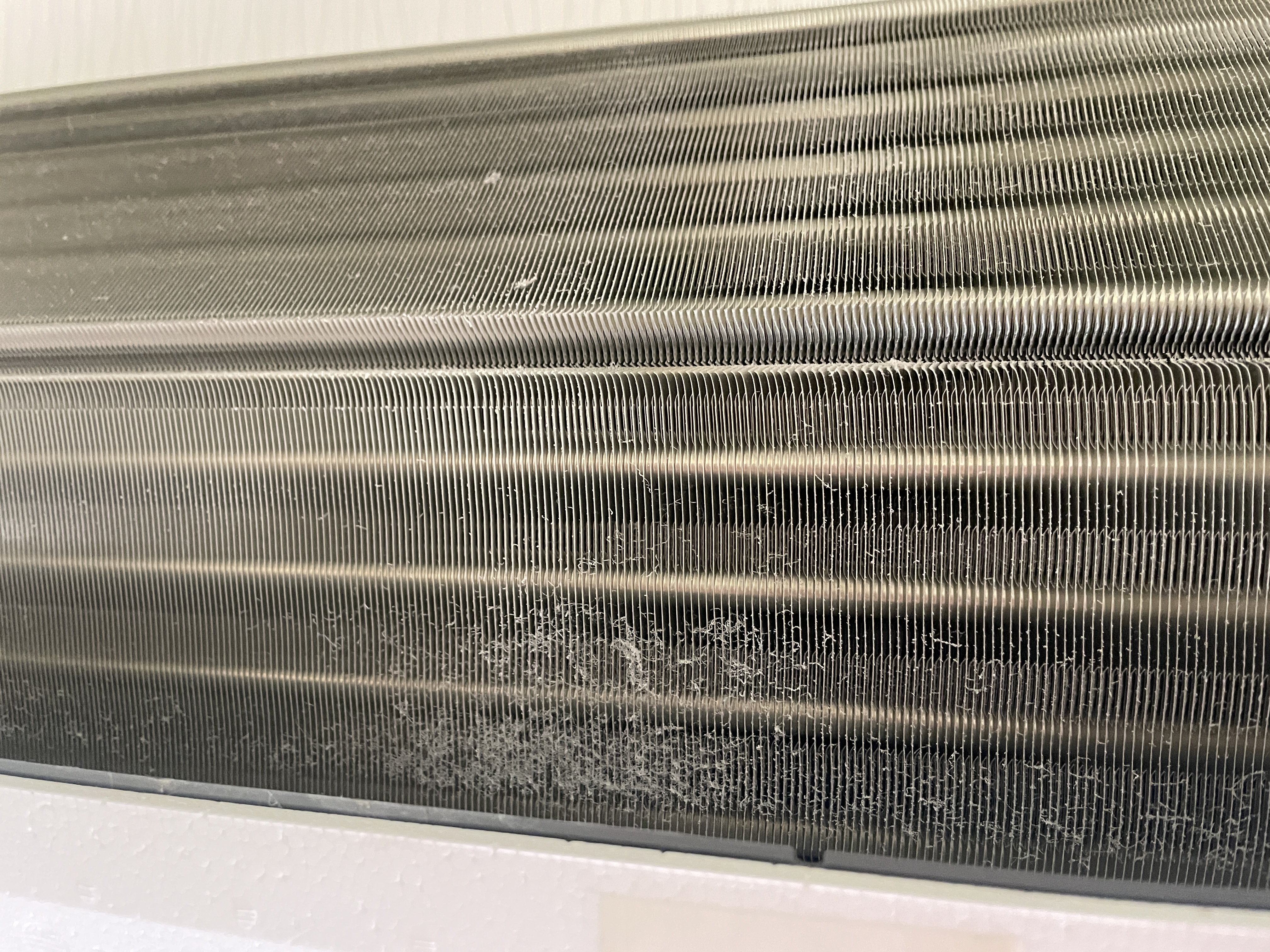 神奈川県横浜市南区のお掃除機能付きエアコンの作業前1