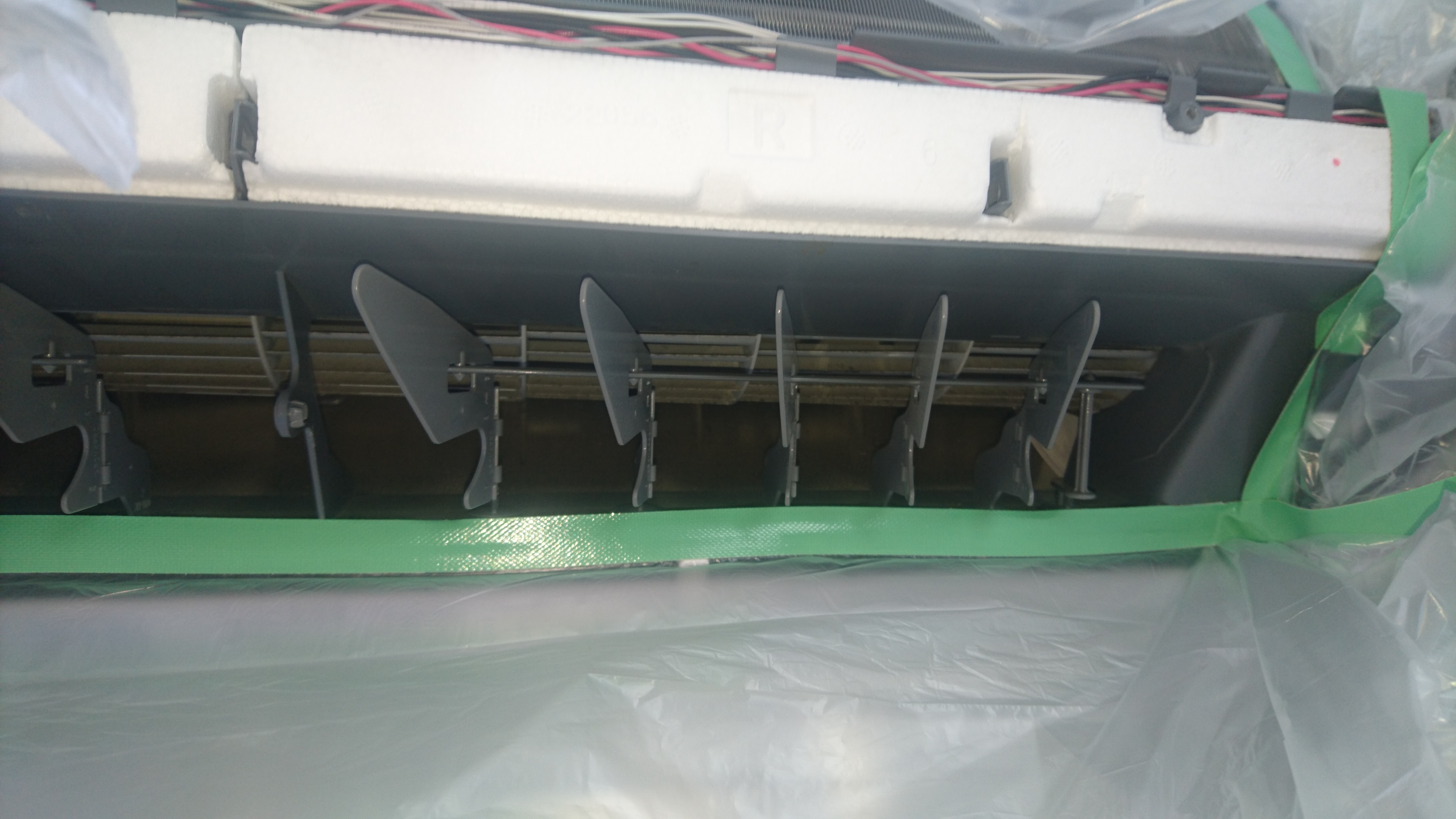 東京都国分寺市のお掃除機能付きエアコンの作業前1