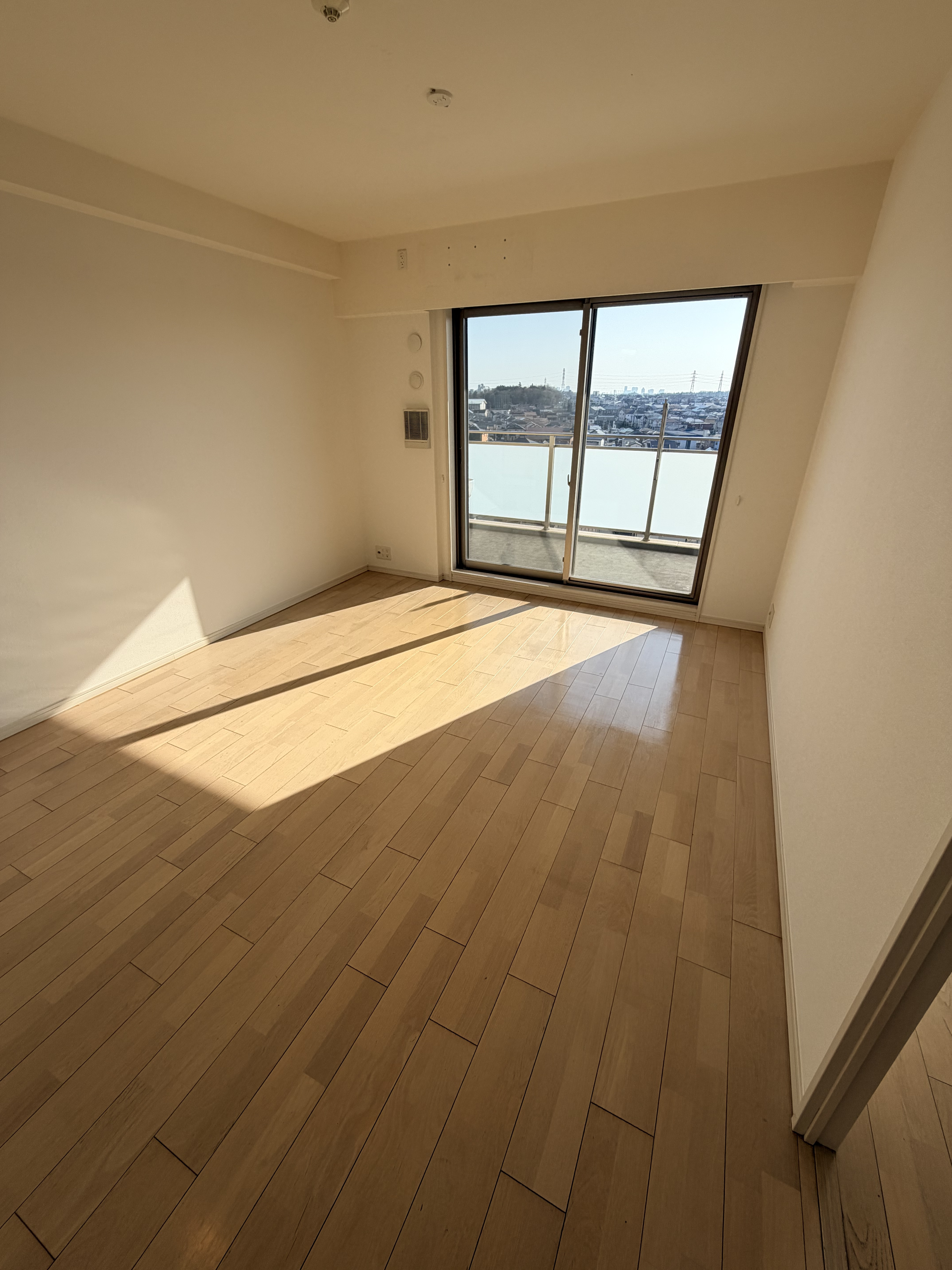 千葉県八千代市大和田新田の賃貸住宅退去後の原状回復クリーニングの作業後1