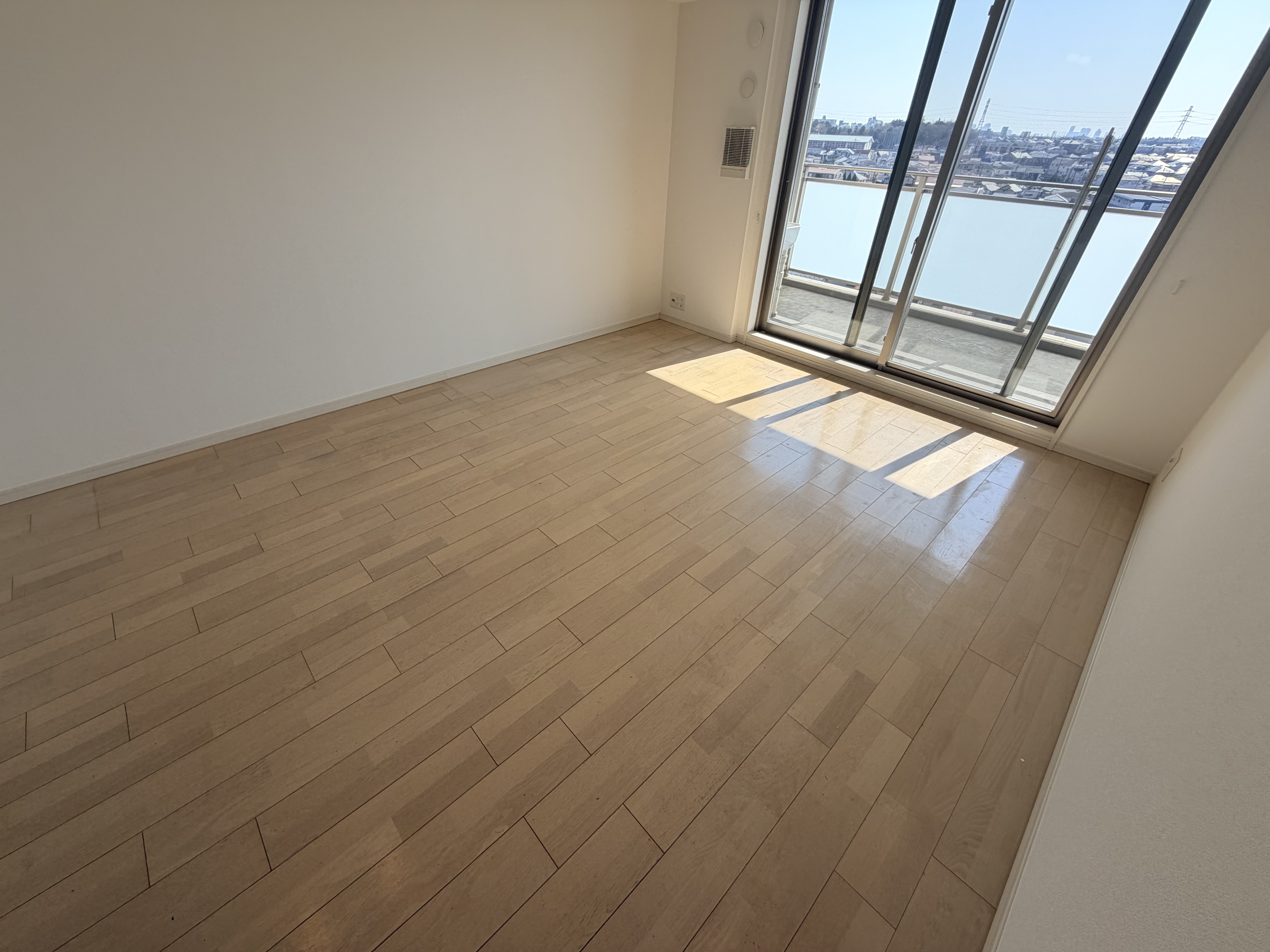 千葉県八千代市大和田新田の賃貸住宅退去後の原状回復クリーニングの作業前1